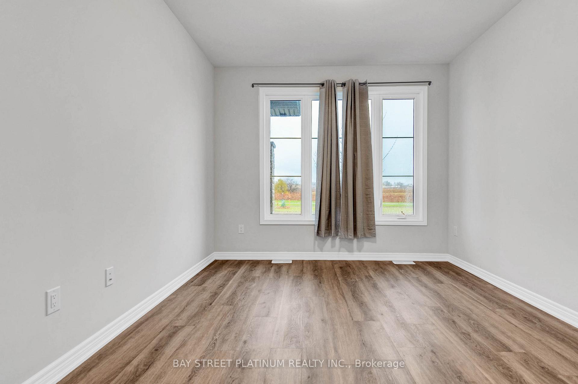 Photo 13 of 84 Summersides Boulevard, Pelham, Fonthill — HOMEH