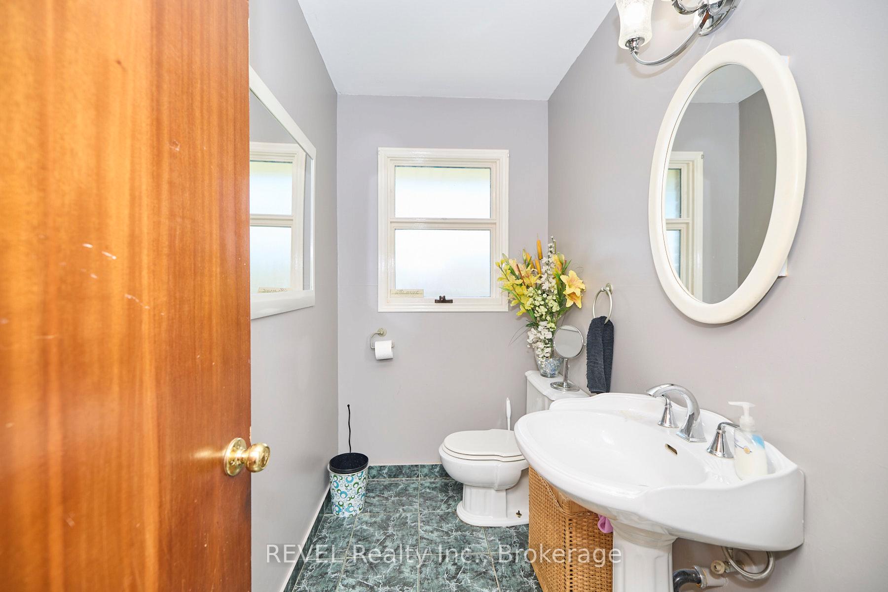 Photo 12 of 7205 Sharon Avenue, Niagara Falls, Arad/Fallsview — HOMEH