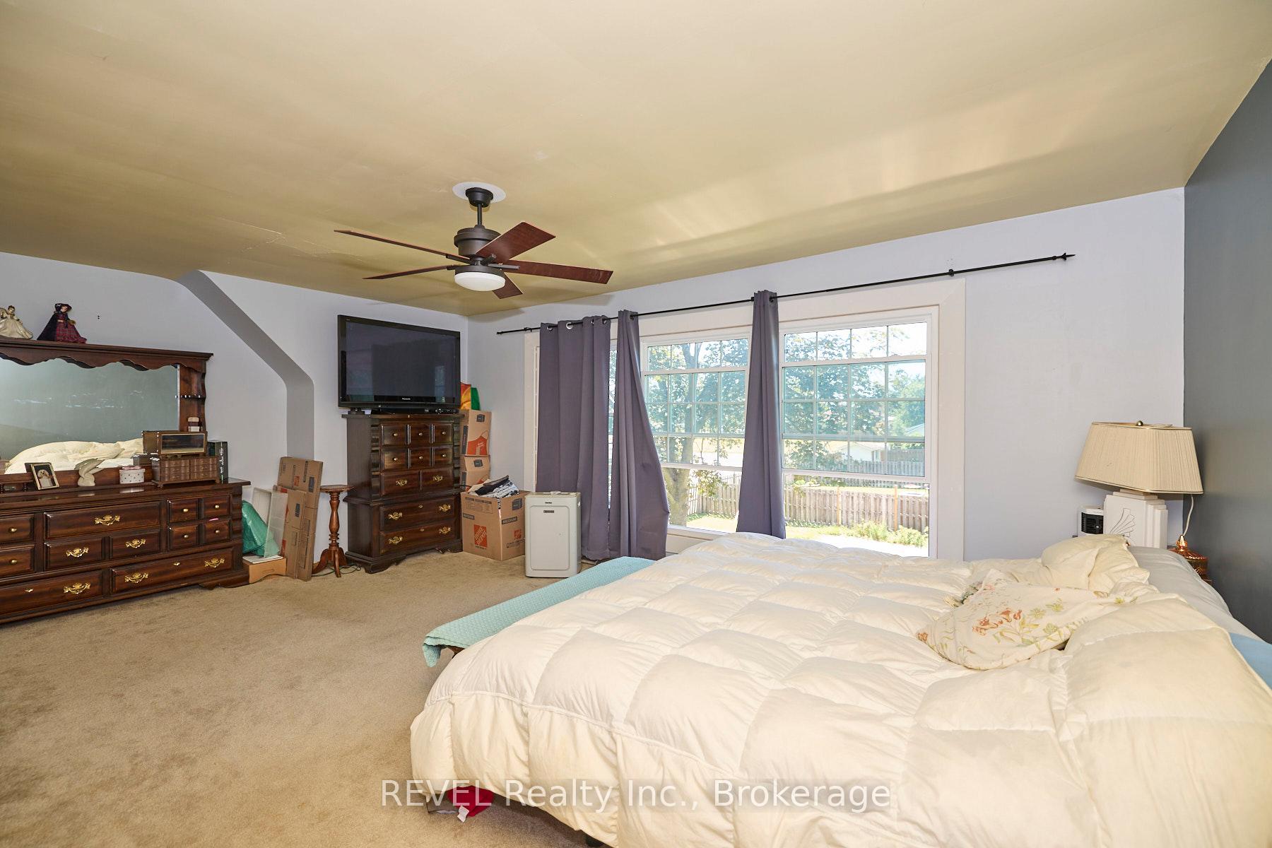 Photo 15 of 7205 Sharon Avenue, Niagara Falls, Arad/Fallsview — HOMEH