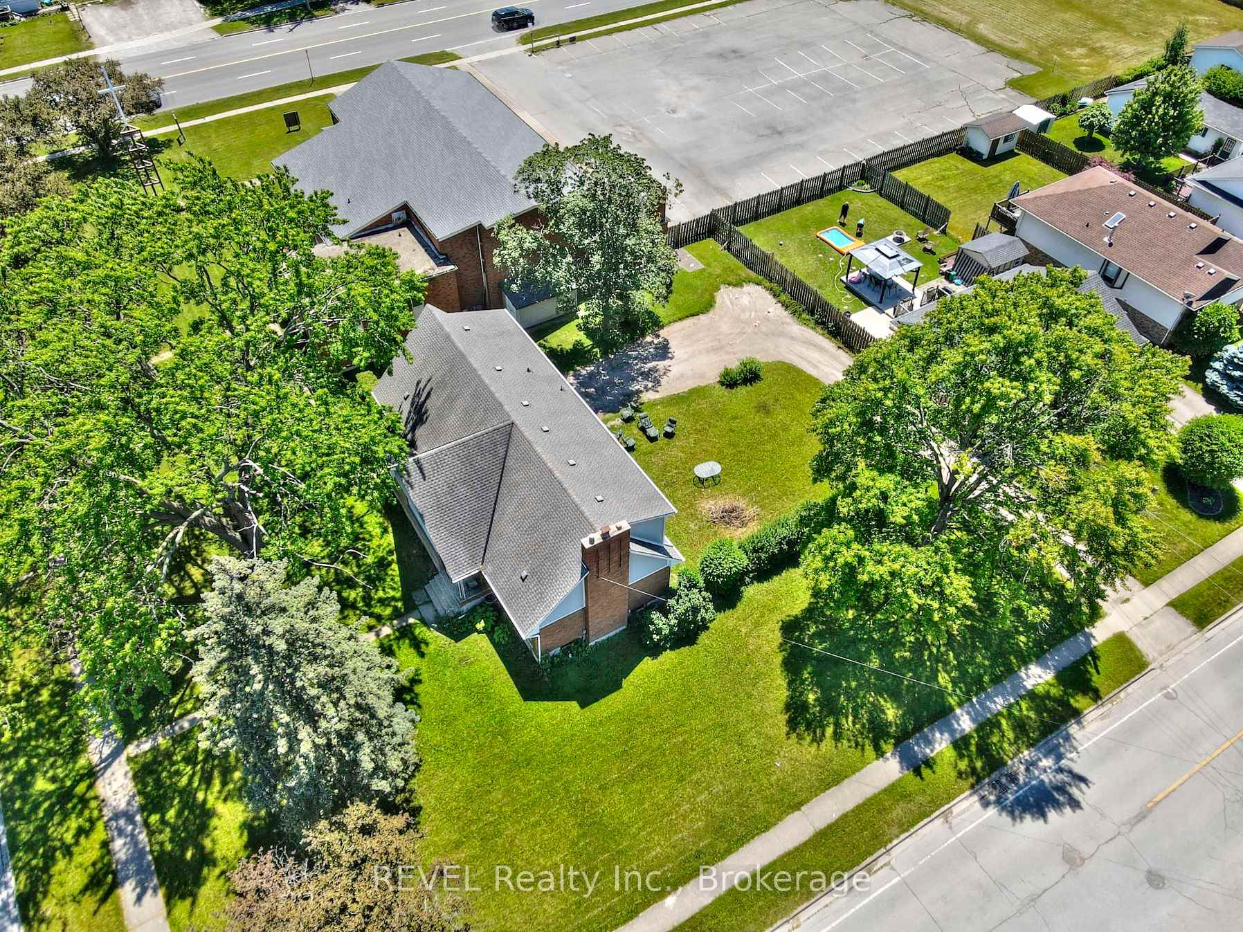 Photo 26 of 7205 Sharon Avenue, Niagara Falls, Arad/Fallsview — HOMEH