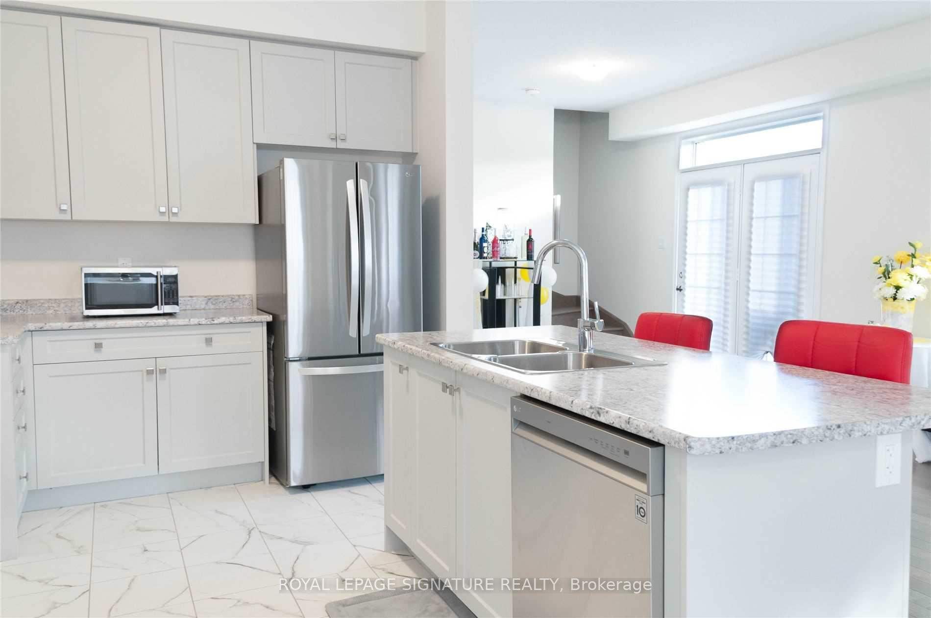 Photo 2 of Unit 21, 8317 Mulberry Drive, Niagara Falls, Brown — HOMEH