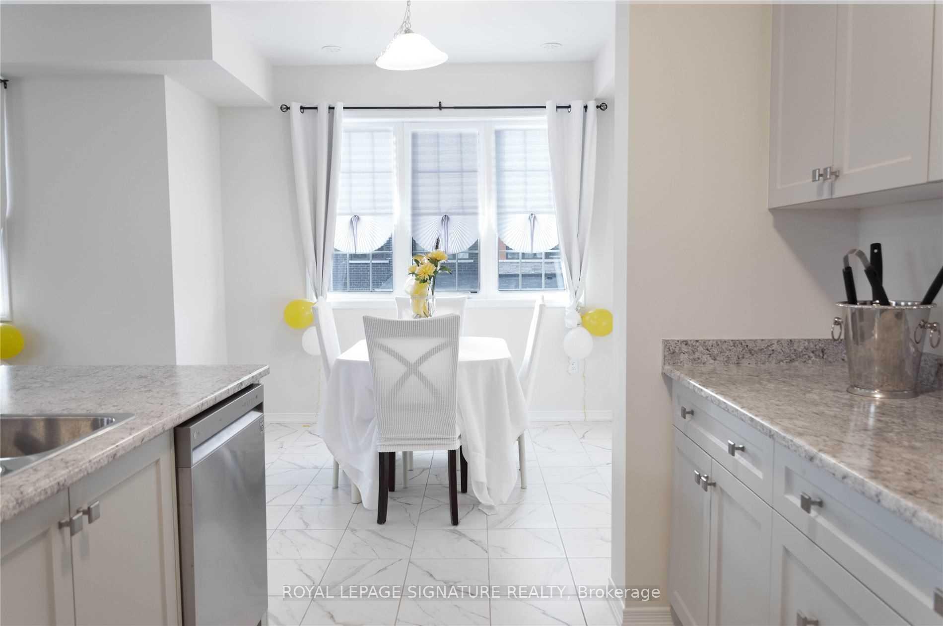 Photo 3 of Unit 21, 8317 Mulberry Drive, Niagara Falls, Brown — HOMEH