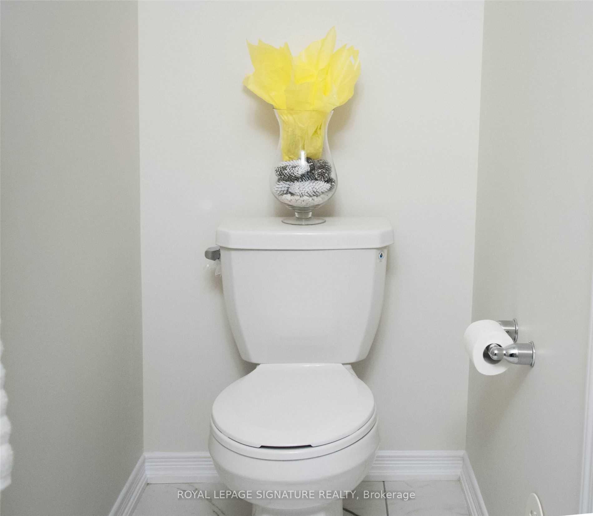 Photo 13 of Unit 21, 8317 Mulberry Drive, Niagara Falls, Brown — HOMEH