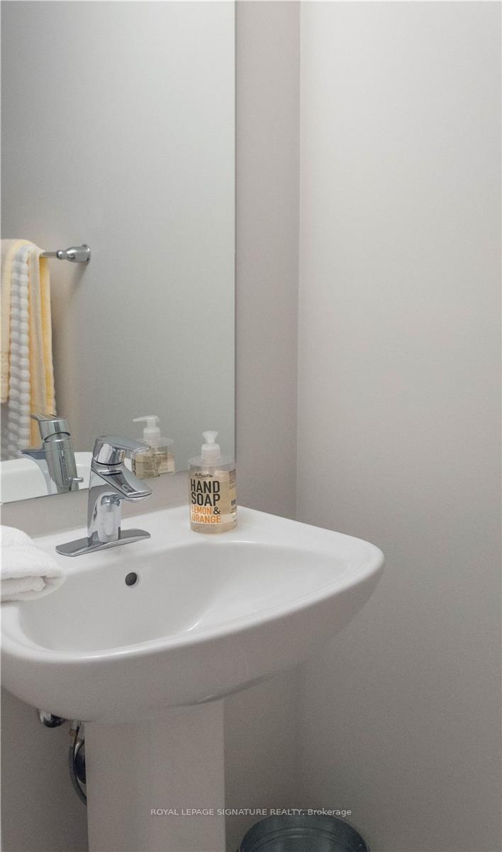 Photo 14 of Unit 21, 8317 Mulberry Drive, Niagara Falls, Brown — HOMEH
