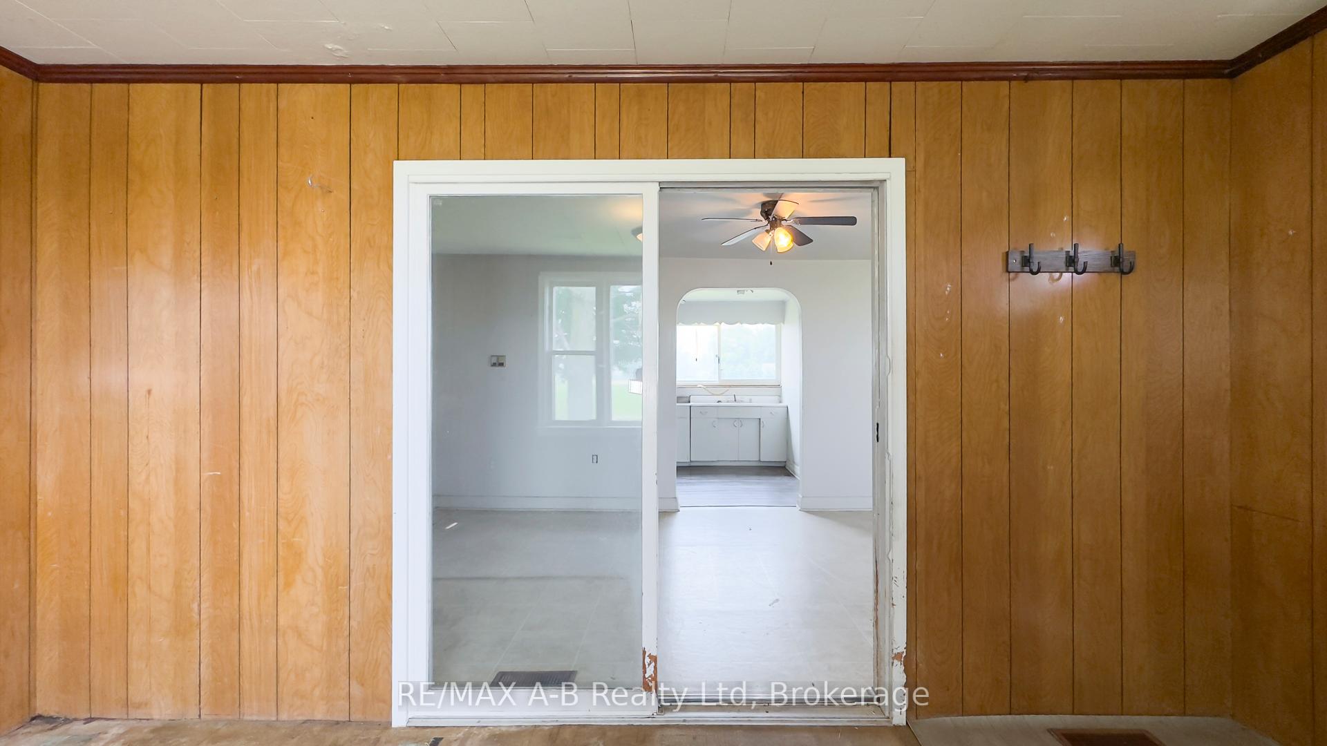 Photo 5 of 17570 Elginfield Road, Perth South, Blanshard — HOMEH