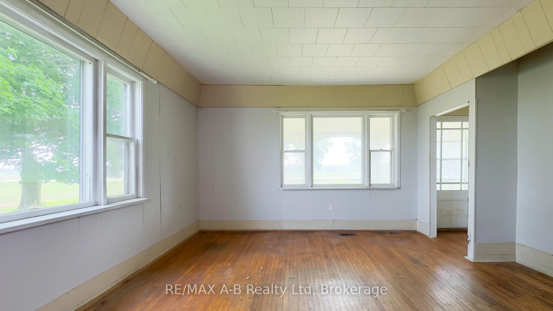 Photo 12 of 17570 Elginfield Road, Perth South, Blanshard — HOMEH