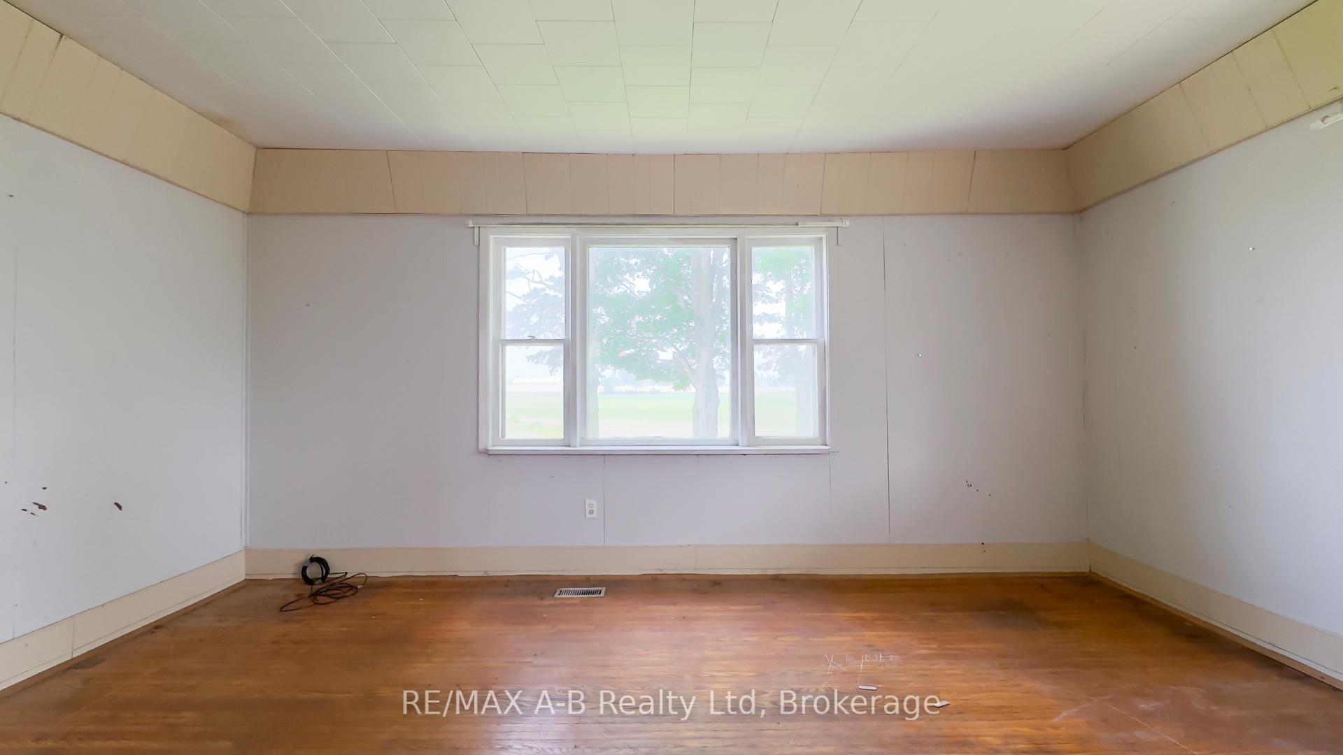 Photo 14 of 17570 Elginfield Road, Perth South, Blanshard — HOMEH