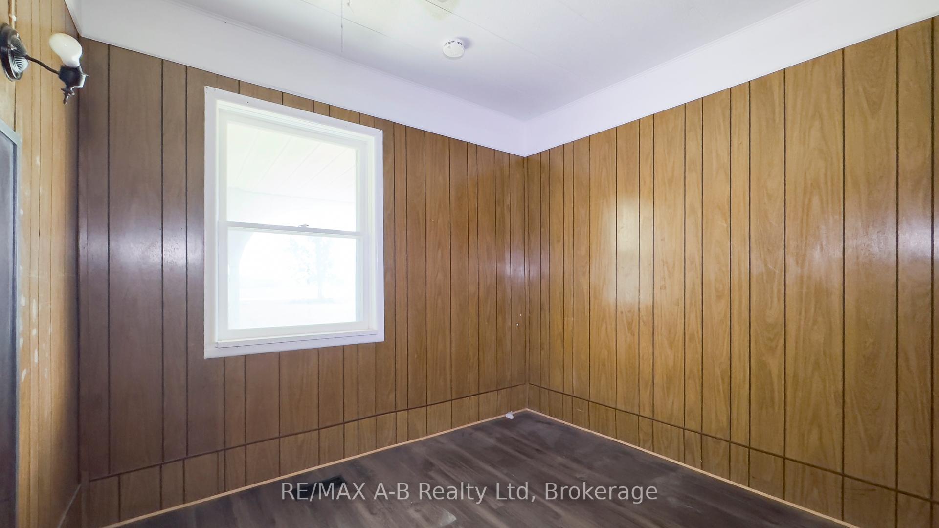 Photo 16 of 17570 Elginfield Road, Perth South, Blanshard — HOMEH