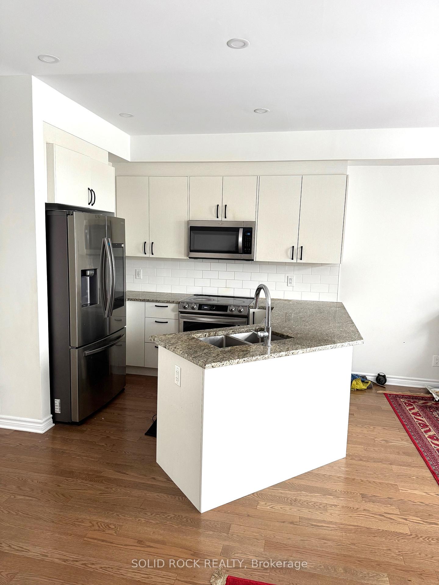 Photo 6 of 809 Cerulean Way E, Ottawa, Chapel Hill South - Orleans Village — HOMEH