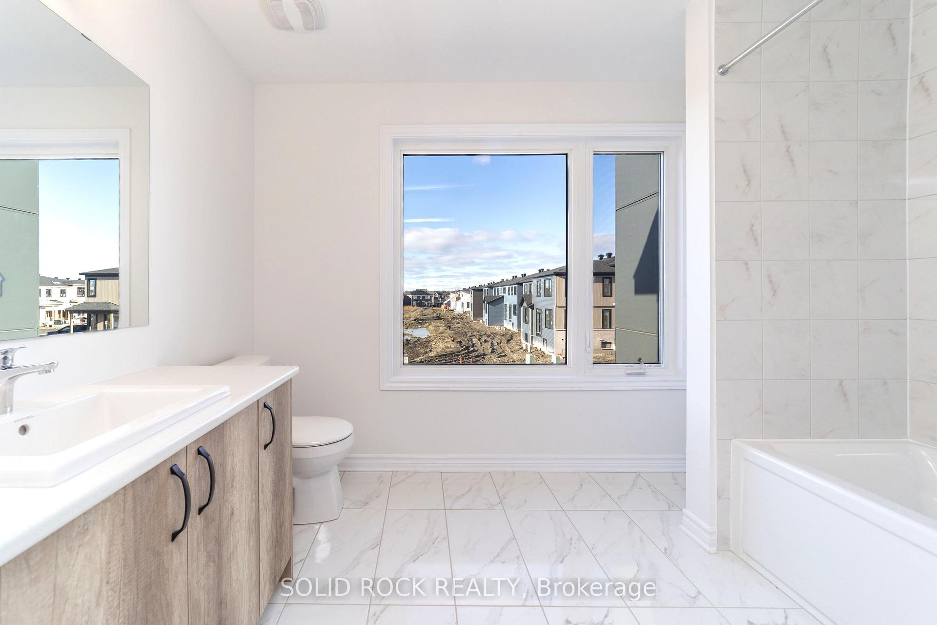 Photo 16 of 809 Cerulean Way E, Ottawa, Chapel Hill South - Orleans Village — HOMEH