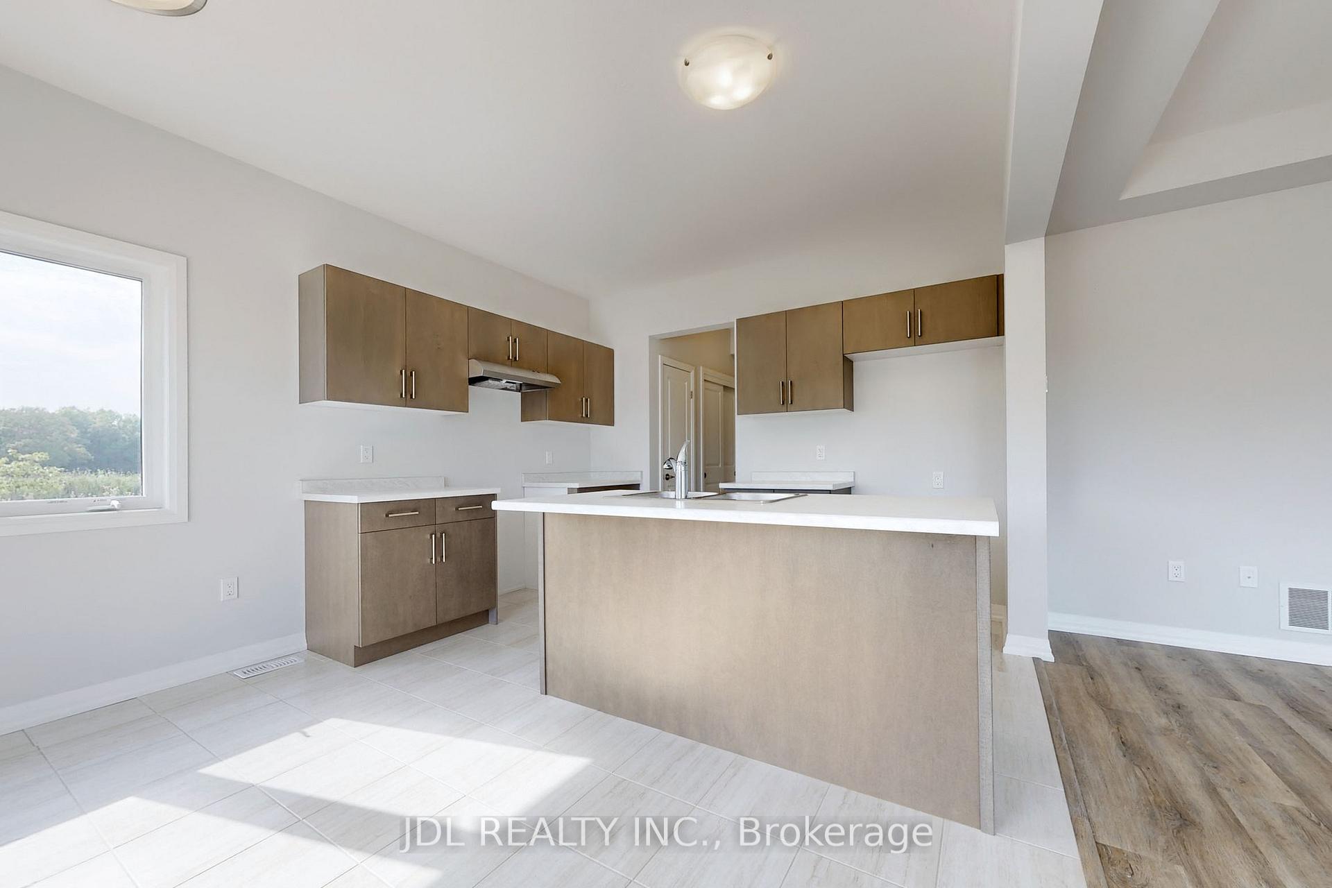 Photo 4 of Unit 1, 7461 Majestic Trail, Niagara Falls, Brown — HOMEH