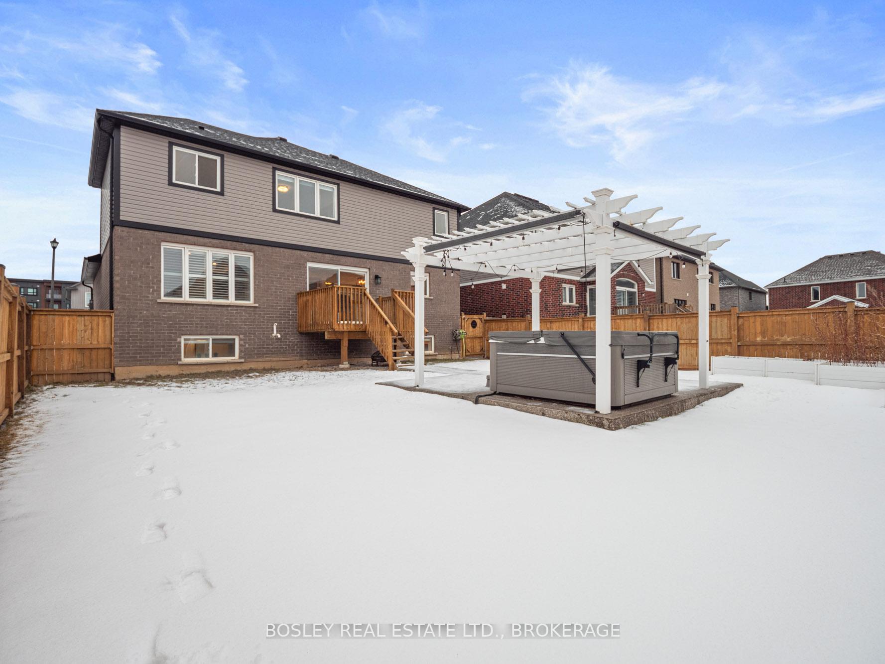 Photo 1 of 73 Bergenstein Crescent, Pelham, Fonthill — HOMEH