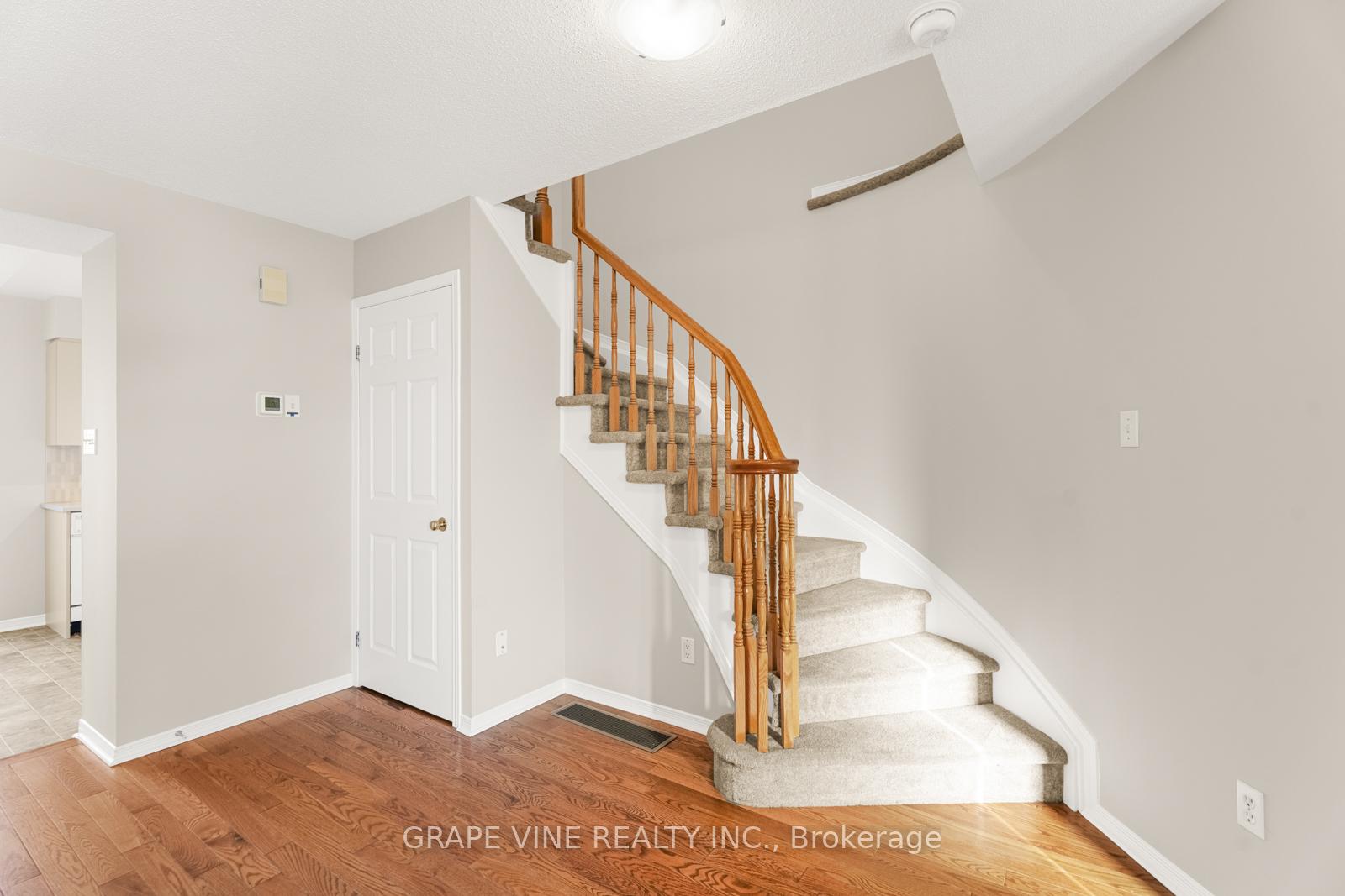 Photo 20 of 430 Lawler Crescent, Ottawa, Chatelaine Village — HOMEH