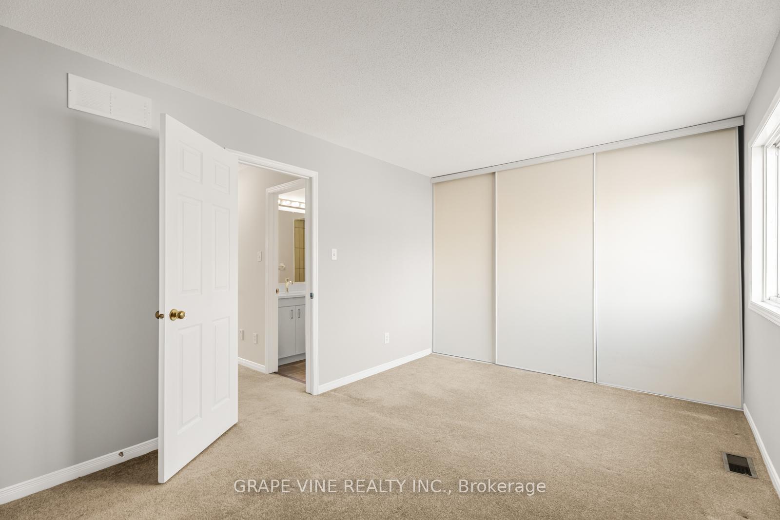 Photo 22 of 430 Lawler Crescent, Ottawa, Chatelaine Village — HOMEH