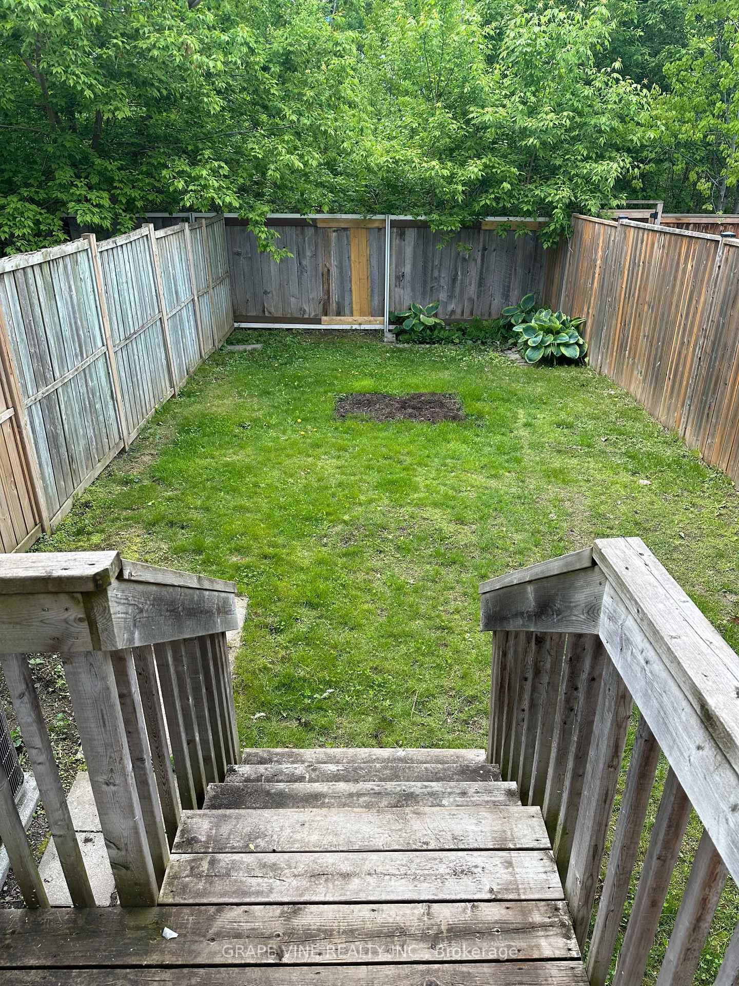Photo 33 of 430 Lawler Crescent, Ottawa, Chatelaine Village — HOMEH