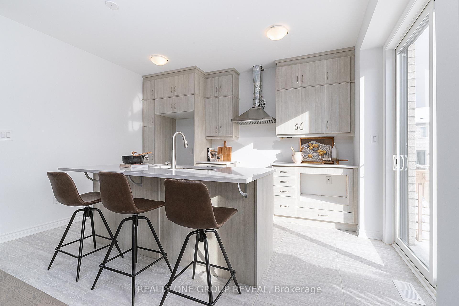 Photo 13 of 3352 Marchington Square, Pickering, Rural Pickering — HOMEH