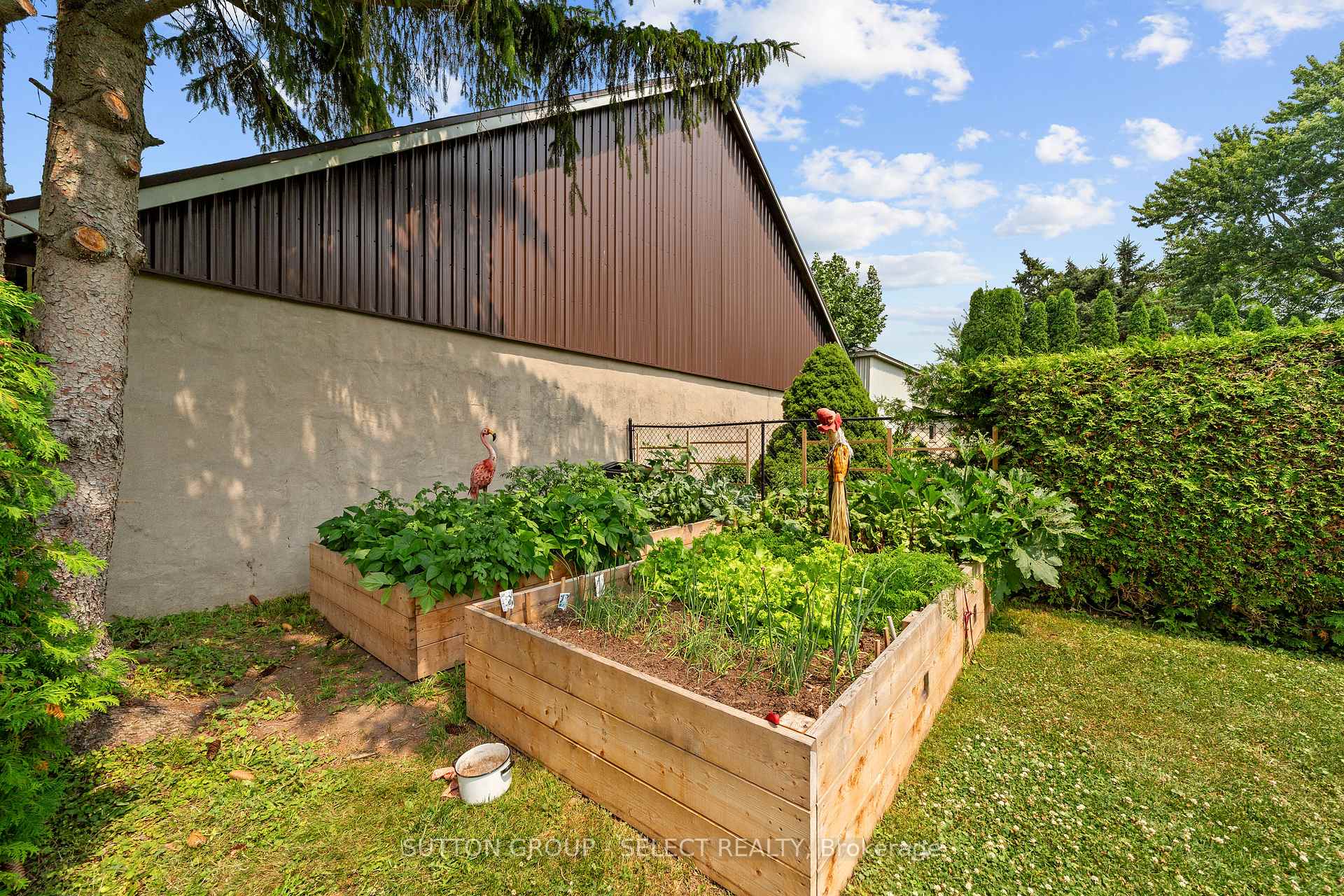 Front of 1909 164 Kirkton Road