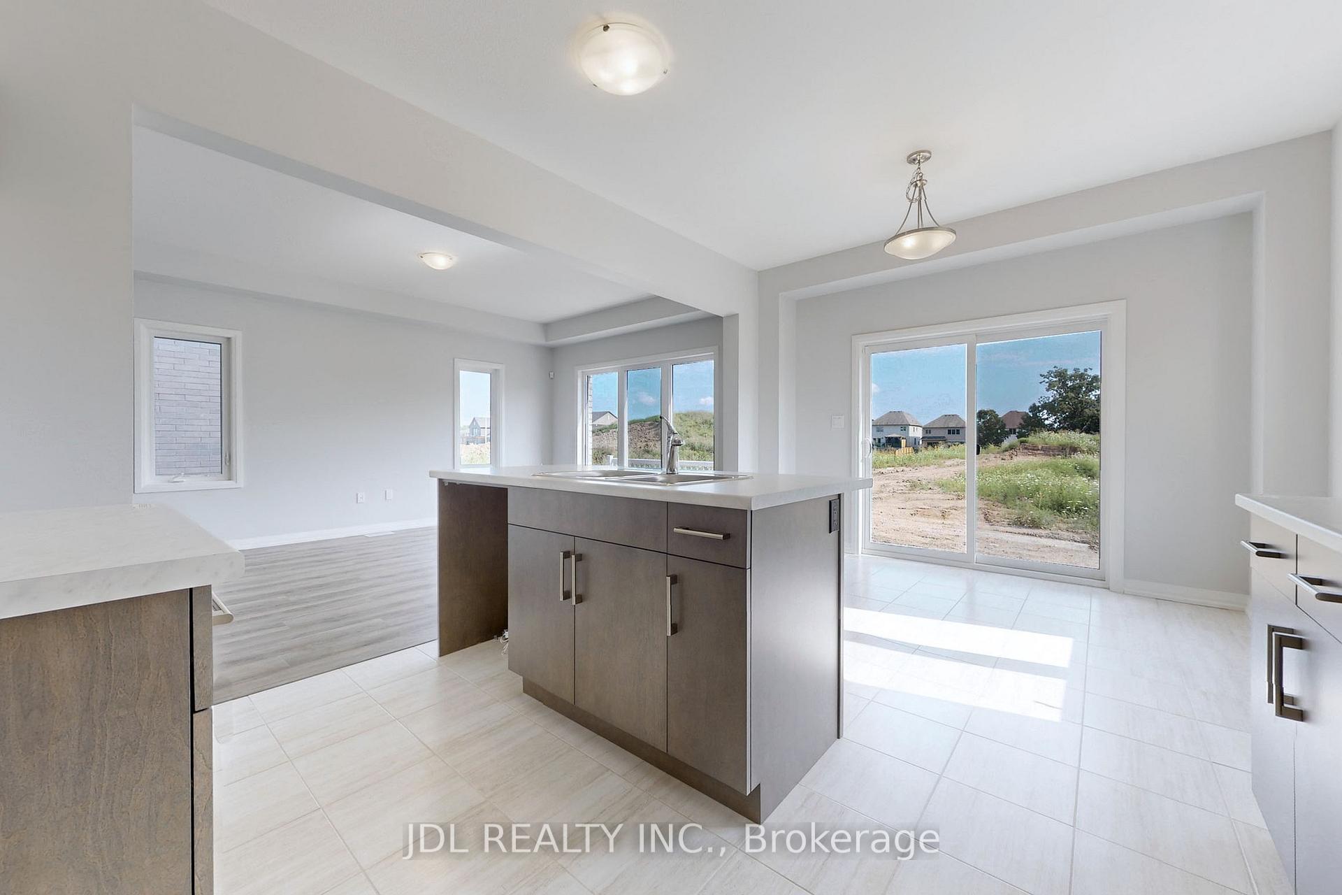 Photo 7 of Unit 2, 7461 Majestic Trail, Niagara Falls, Brown — HOMEH