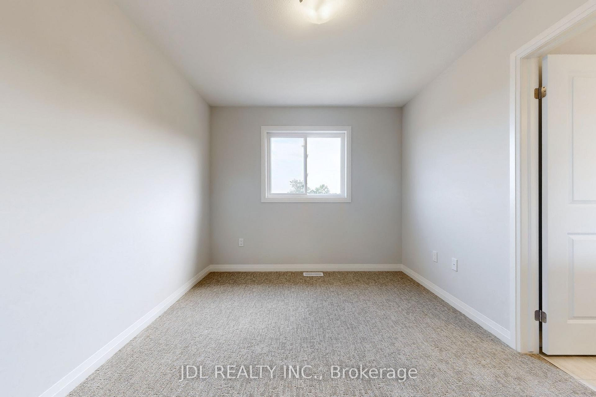 Photo 20 of Unit 2, 7461 Majestic Trail, Niagara Falls, Brown — HOMEH