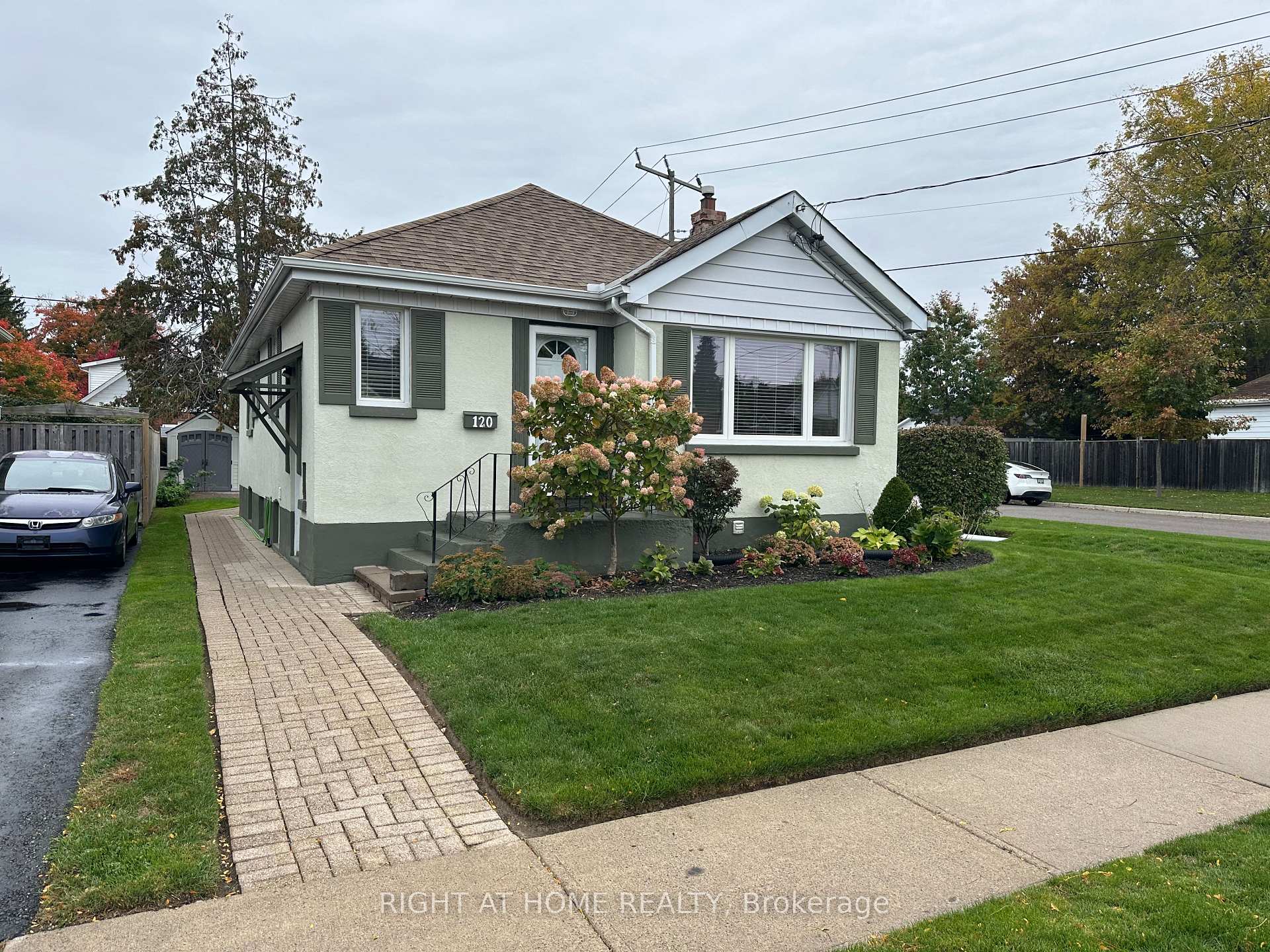 Front of Unit Lower, 120 Central Park Boulevard N