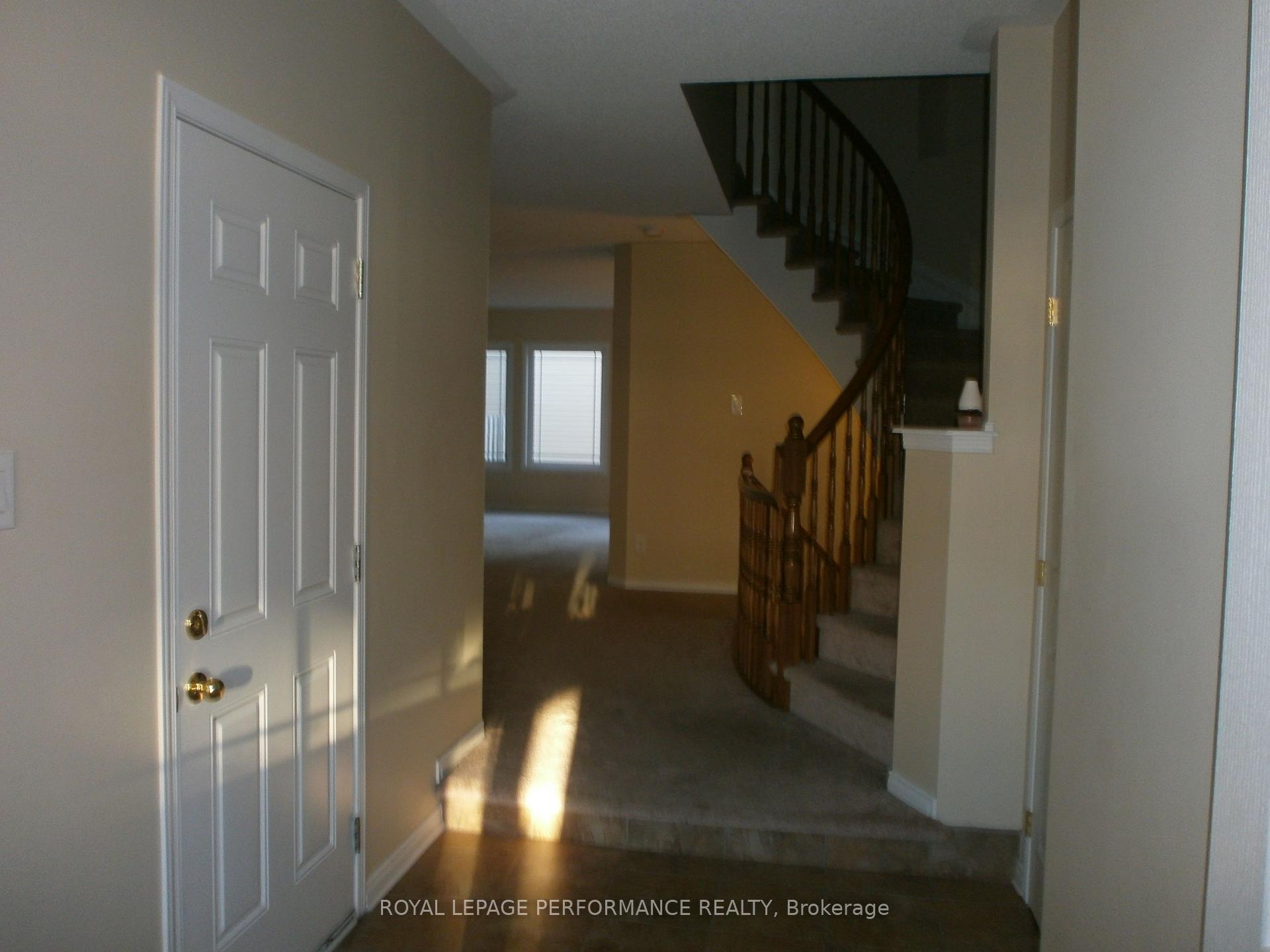 Photo 3 of 703 Percifor Way, Ottawa, Mer Bleue/Bradley Estates/Anderson Park — HOMEH