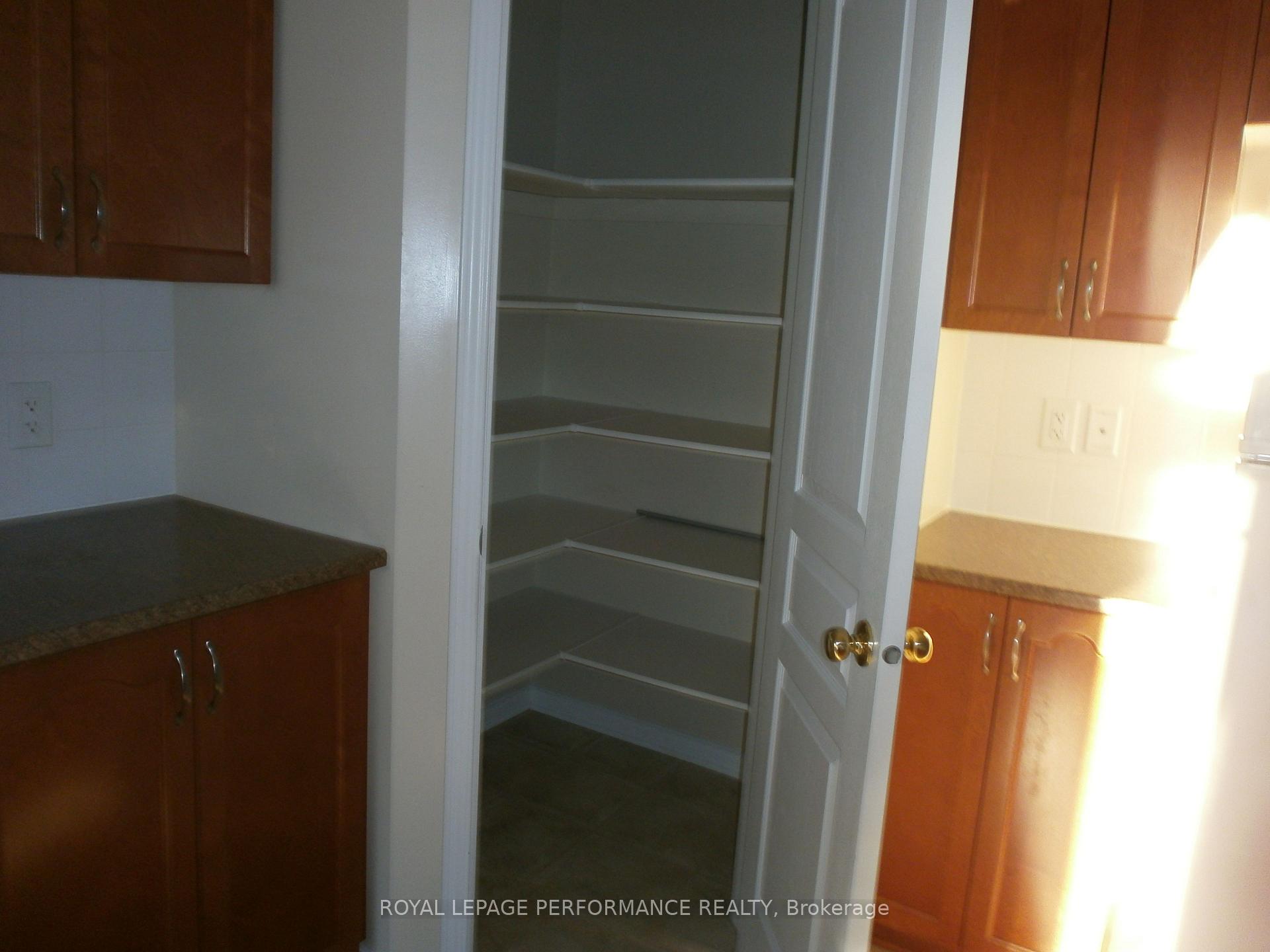 Photo 5 of 703 Percifor Way, Ottawa, Mer Bleue/Bradley Estates/Anderson Park — HOMEH