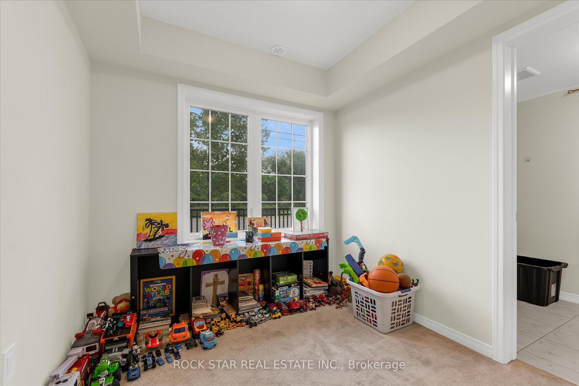 Photo 6 of Unit 29, 8317 Mulberry Drive, Niagara Falls, Brown — HOMEH