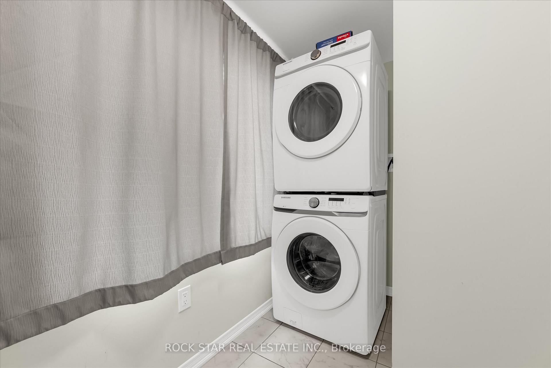 Photo 8 of Unit 29, 8317 Mulberry Drive, Niagara Falls, Brown — HOMEH