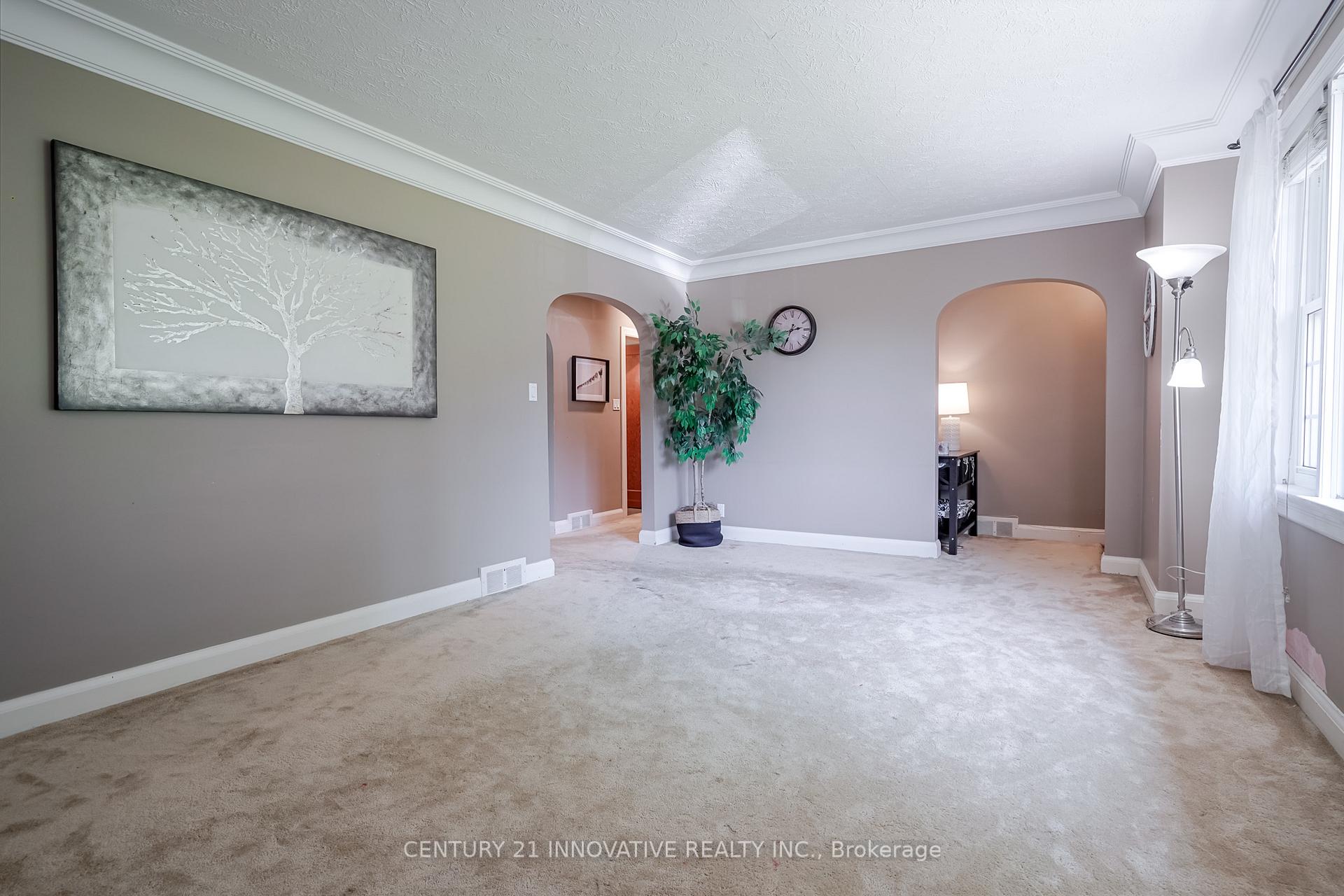 Photo 9 of 1052 King Street E, Oshawa, Eastdale — HOMEH