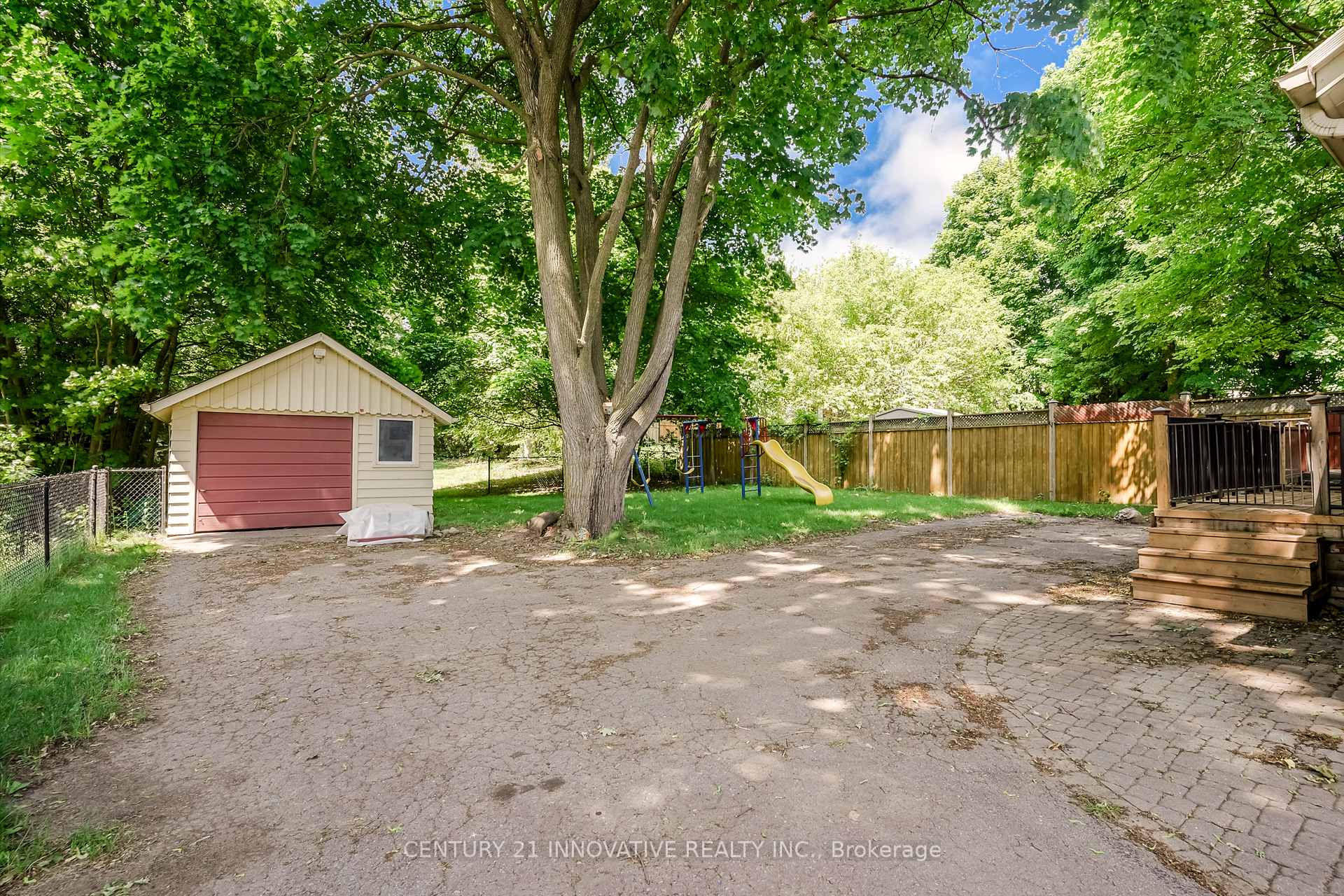 Photo 31 of 1052 King Street E, Oshawa, Eastdale — HOMEH