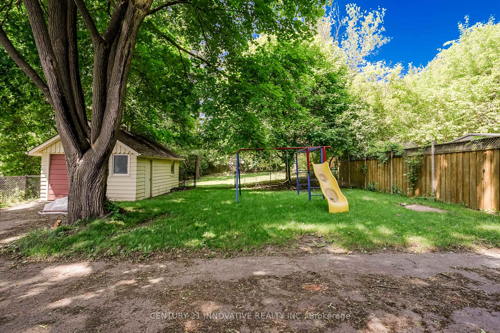 Photo 33 of 1052 King Street E, Oshawa, Eastdale — HOMEH