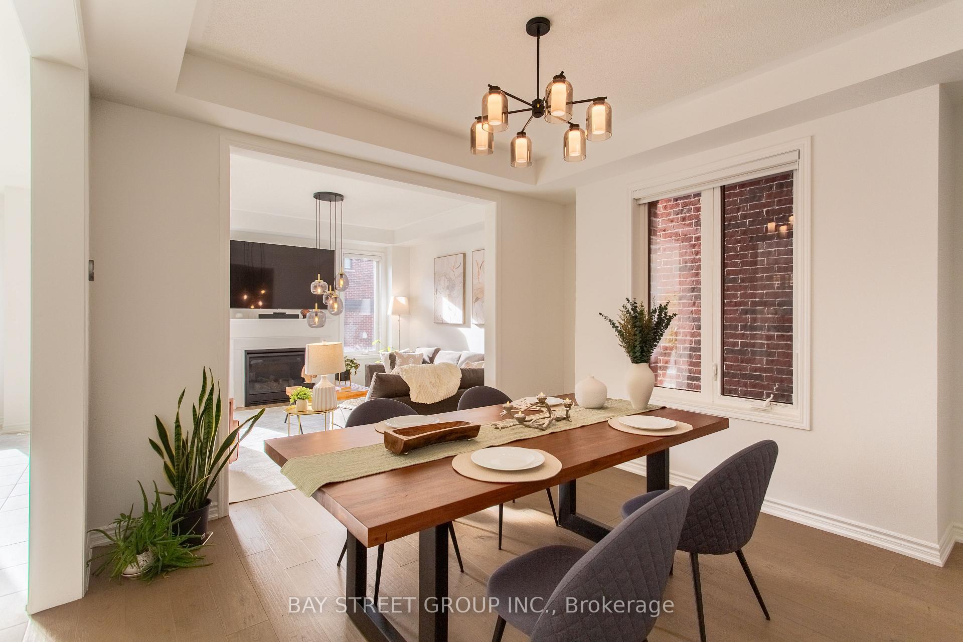 Photo 6 of 1409 Mockingbird Square, Pickering, Rural Pickering — HOMEH