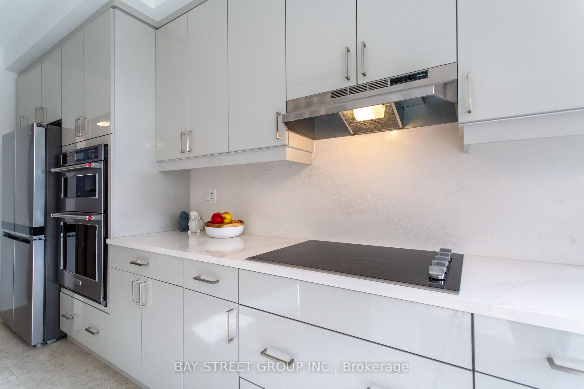 Photo 10 of 1409 Mockingbird Square, Pickering, Rural Pickering — HOMEH