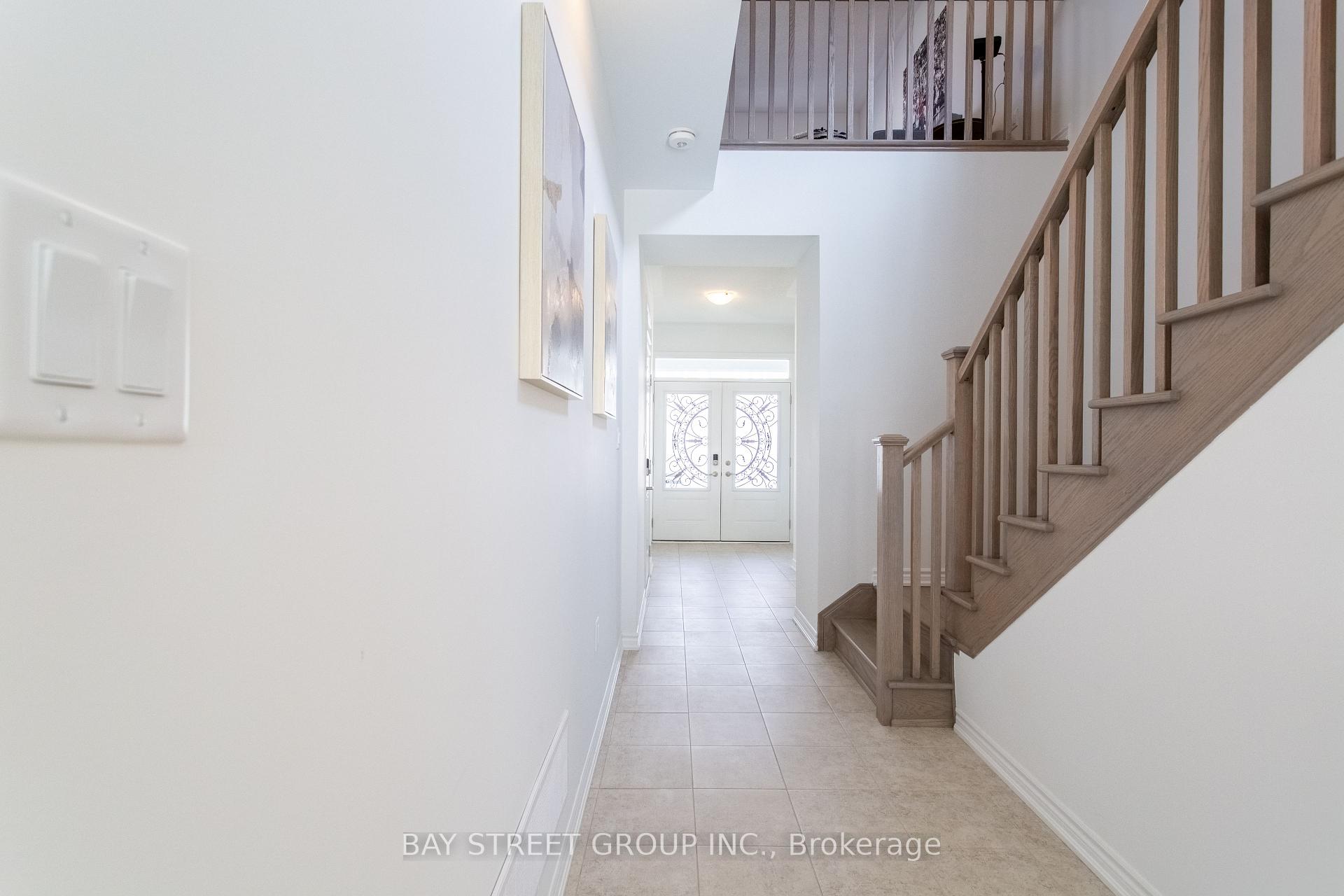 Photo 13 of 1409 Mockingbird Square, Pickering, Rural Pickering — HOMEH