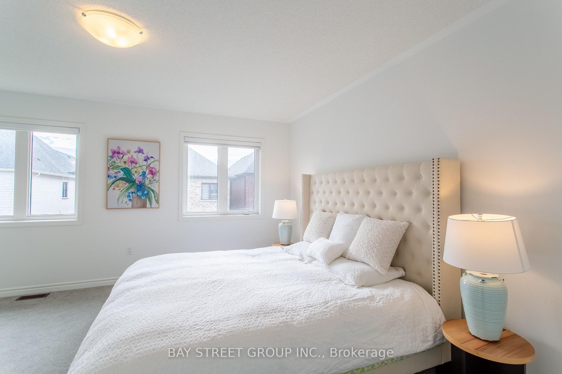Photo 15 of 1409 Mockingbird Square, Pickering, Rural Pickering — HOMEH