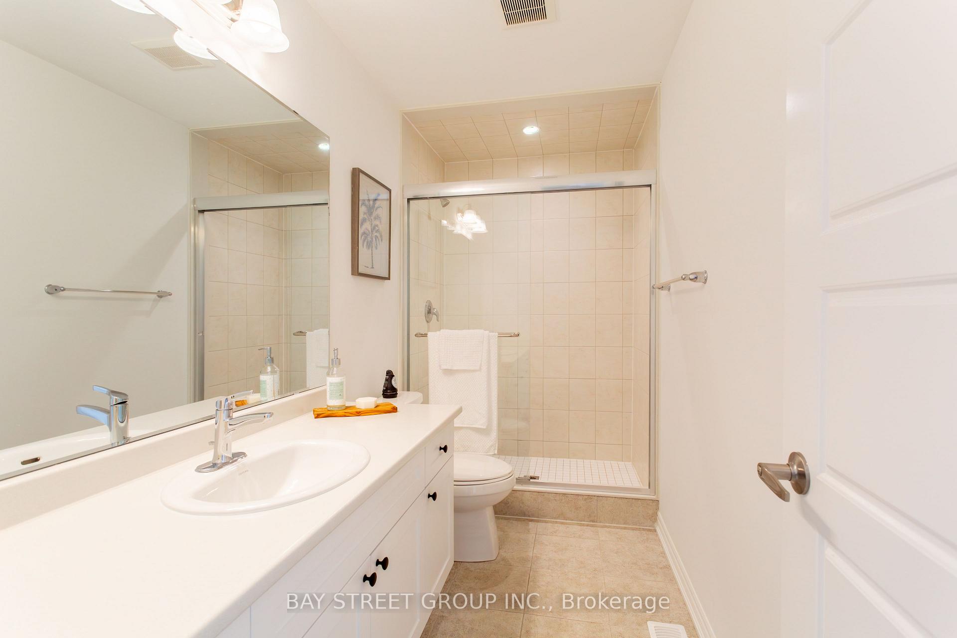 Photo 23 of 1409 Mockingbird Square, Pickering, Rural Pickering — HOMEH