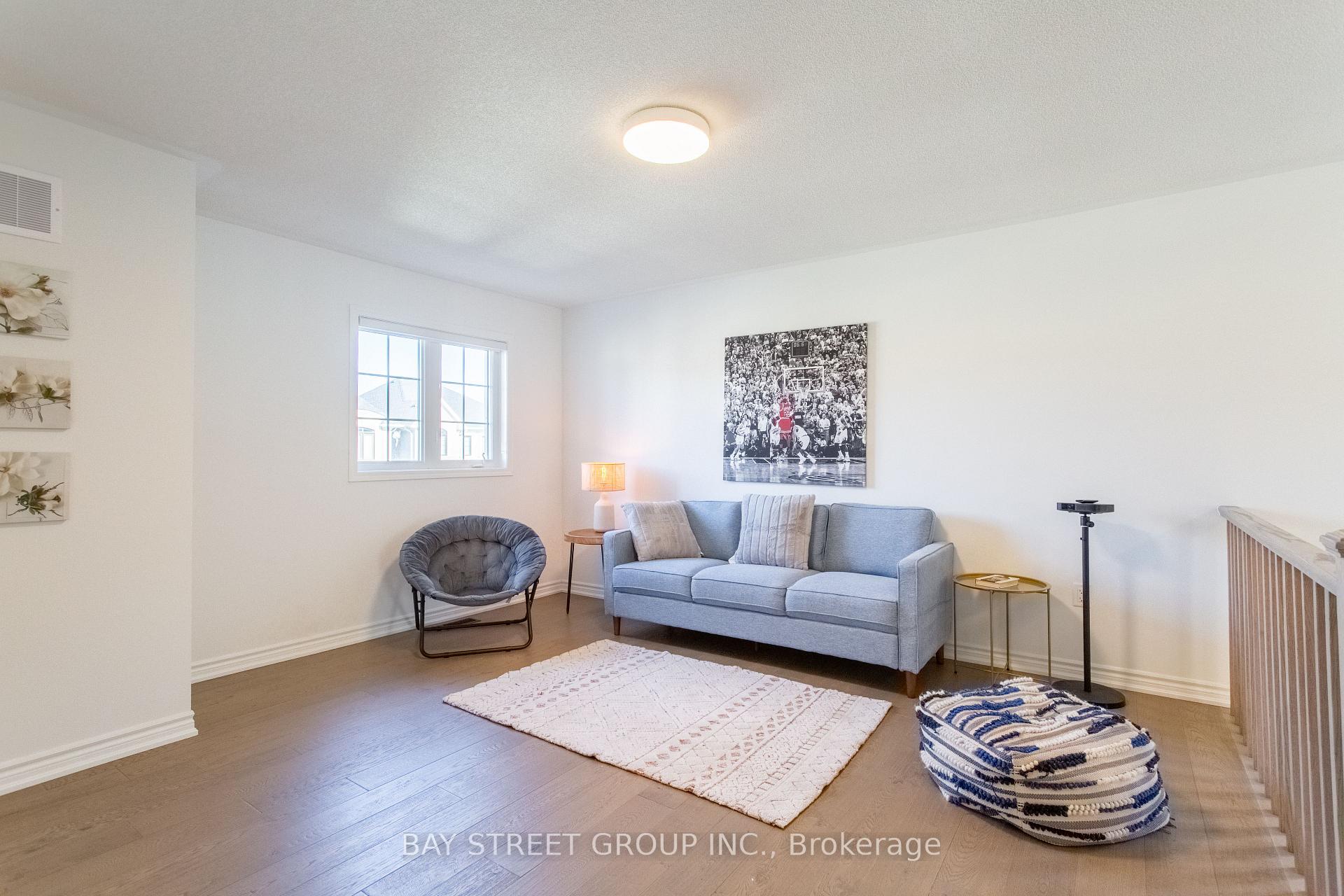 Photo 27 of 1409 Mockingbird Square, Pickering, Rural Pickering — HOMEH