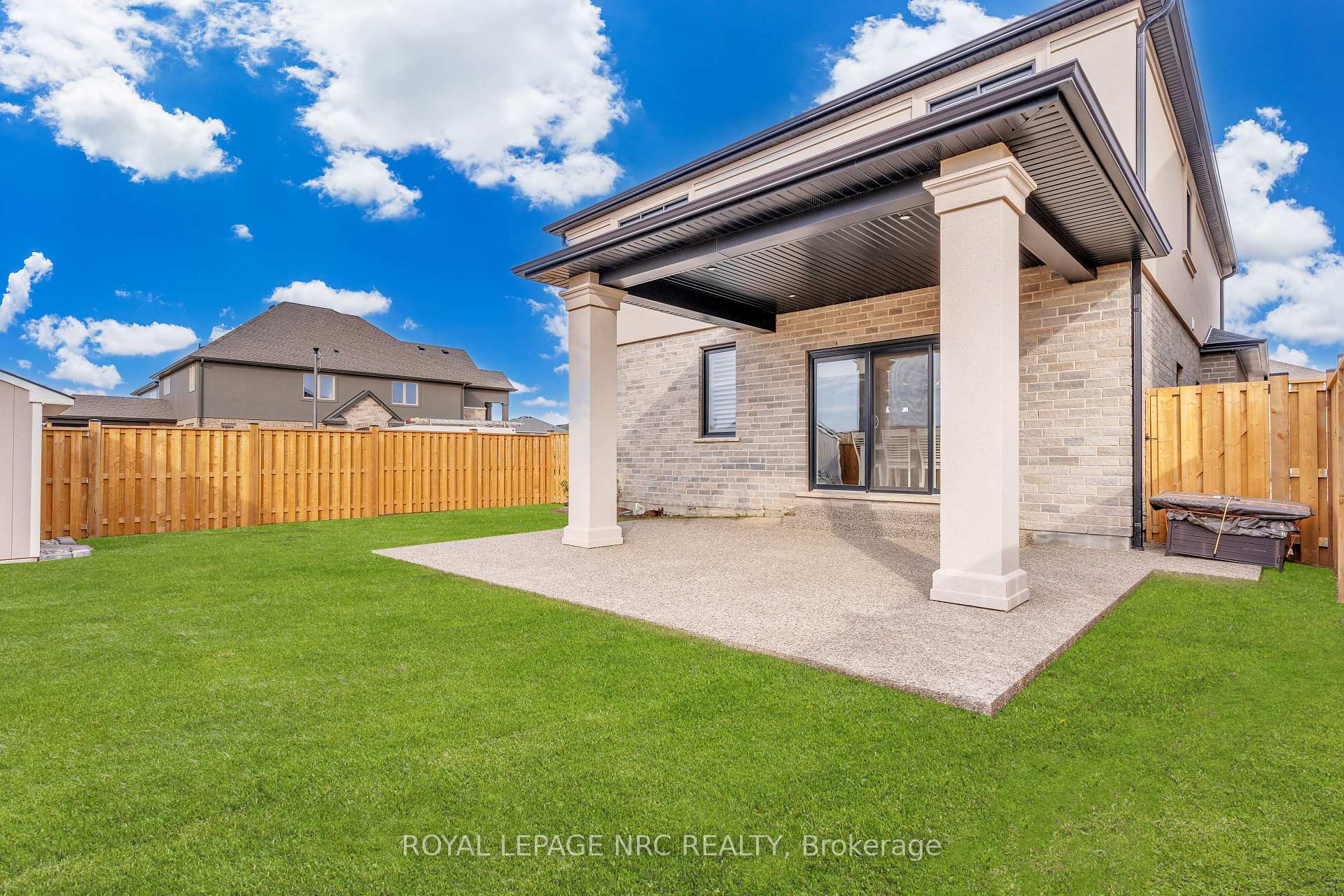 Photo 24 of 22 Swan Avenue, Pelham, Fonthill — HOMEH