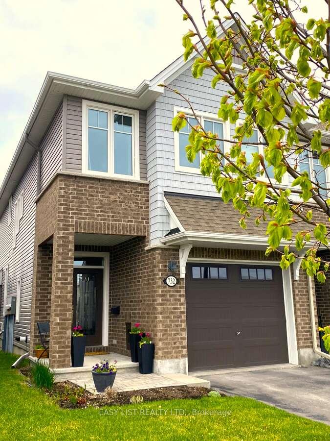 Front of 732 Cap Diamant Way