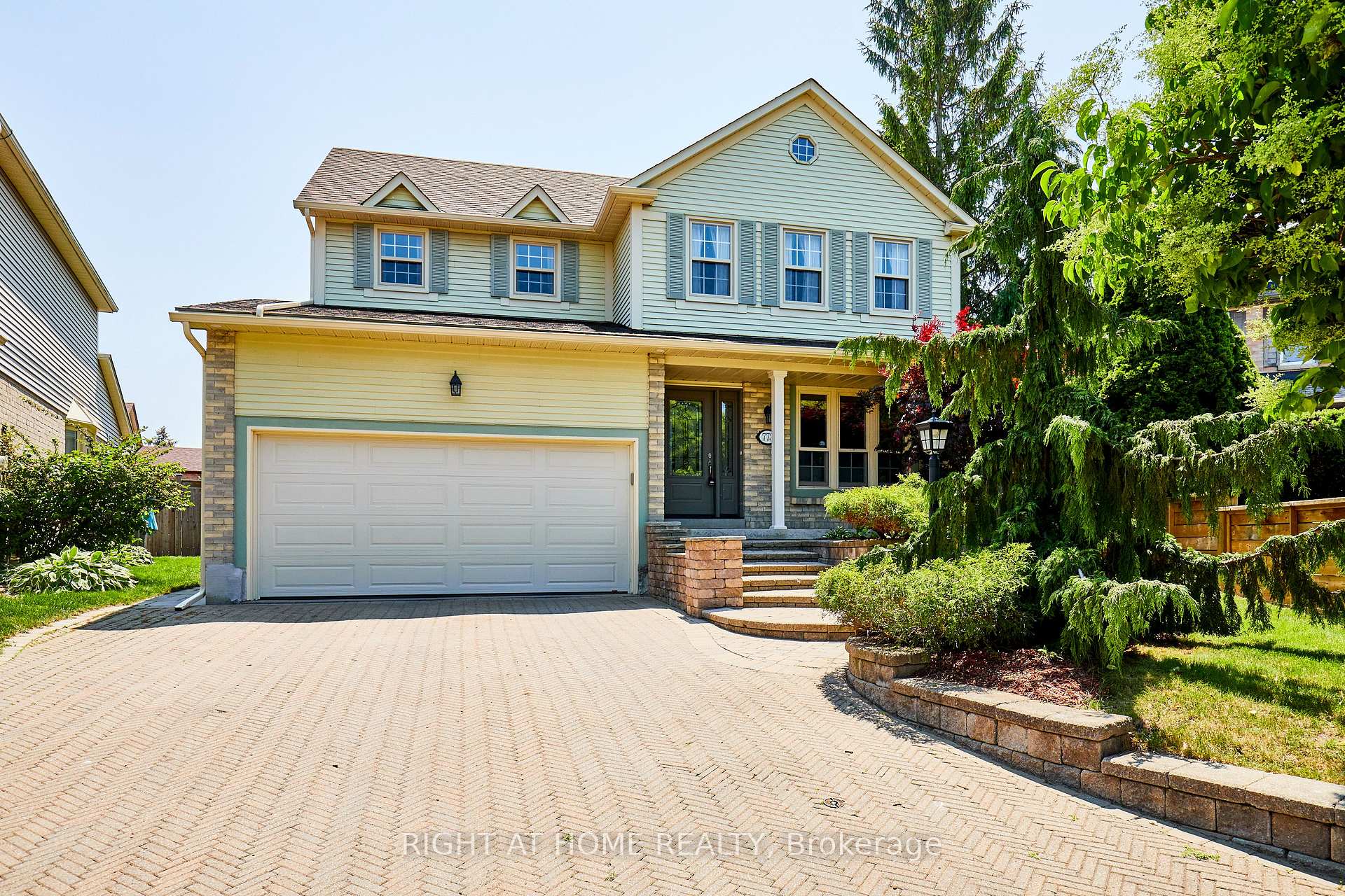 Front of 773 Shetland Court