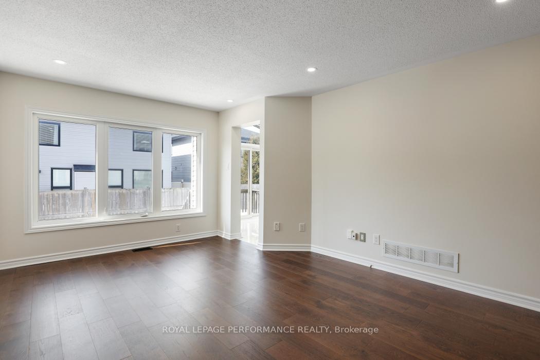 Photo 13 of 556 Langelier Avenue, Ottawa, Mer Bleue/Bradley Estates/Anderson Park — HOMEH