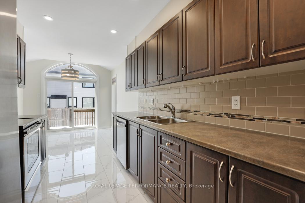 Photo 16 of 556 Langelier Avenue, Ottawa, Mer Bleue/Bradley Estates/Anderson Park — HOMEH