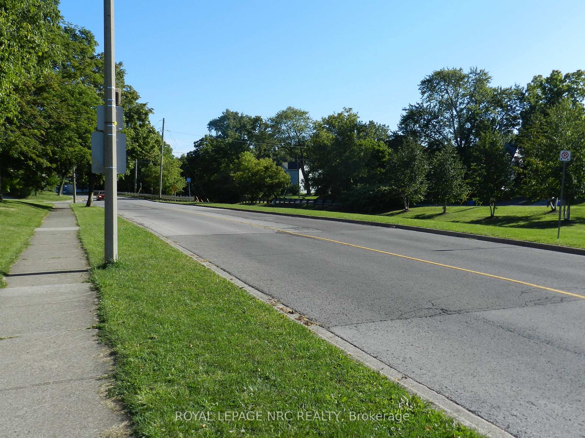 Photo 7 of 4999 Palmer Avenue N, Niagara Falls, Downtown — HOMEH