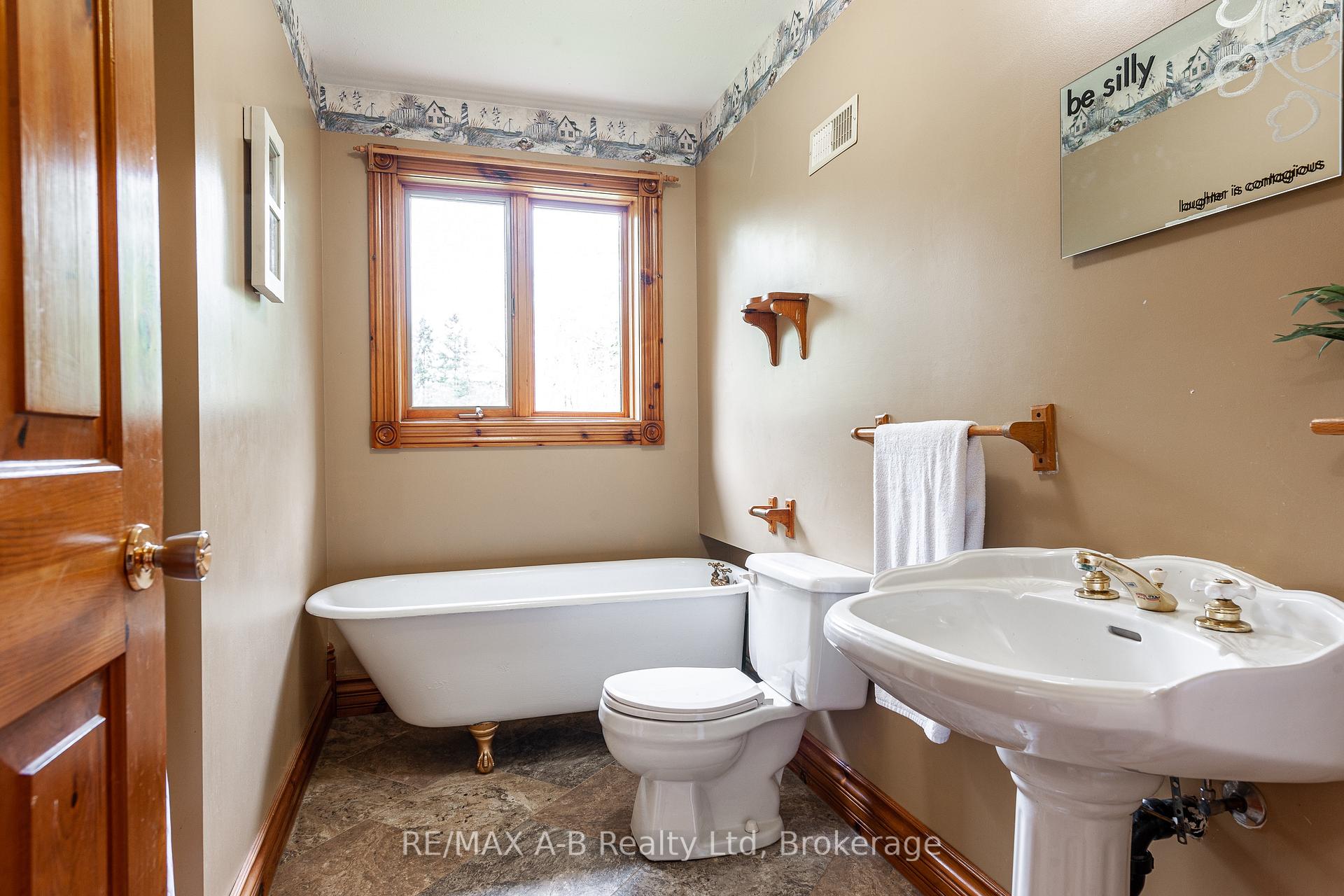 Photo 32 of 3408 Perth Road 130, Perth South, Downie — HOMEH