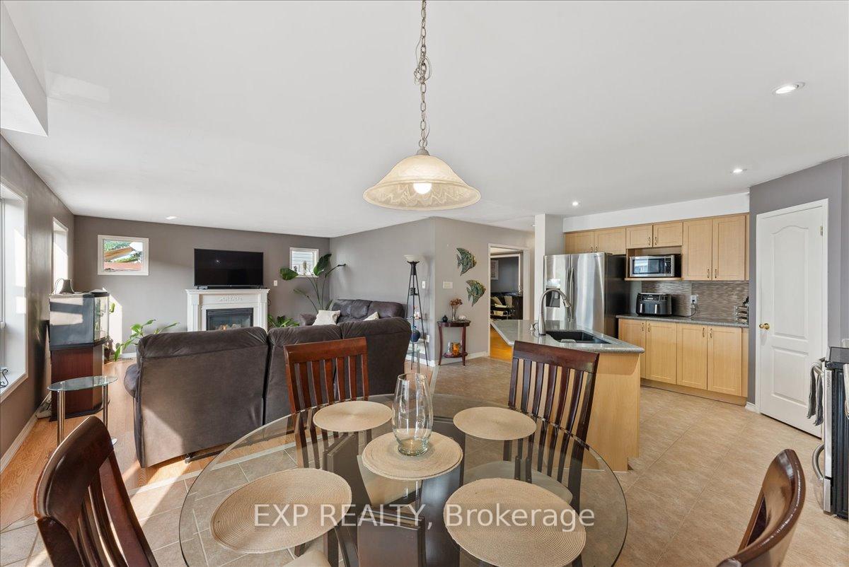 Photo 17 of 1777 Badgley Drive, Oshawa, Taunton — HOMEH