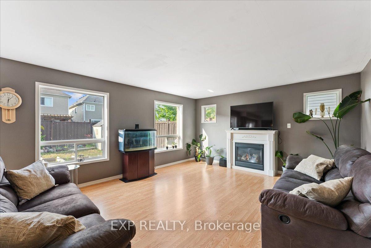 Photo 19 of 1777 Badgley Drive, Oshawa, Taunton — HOMEH