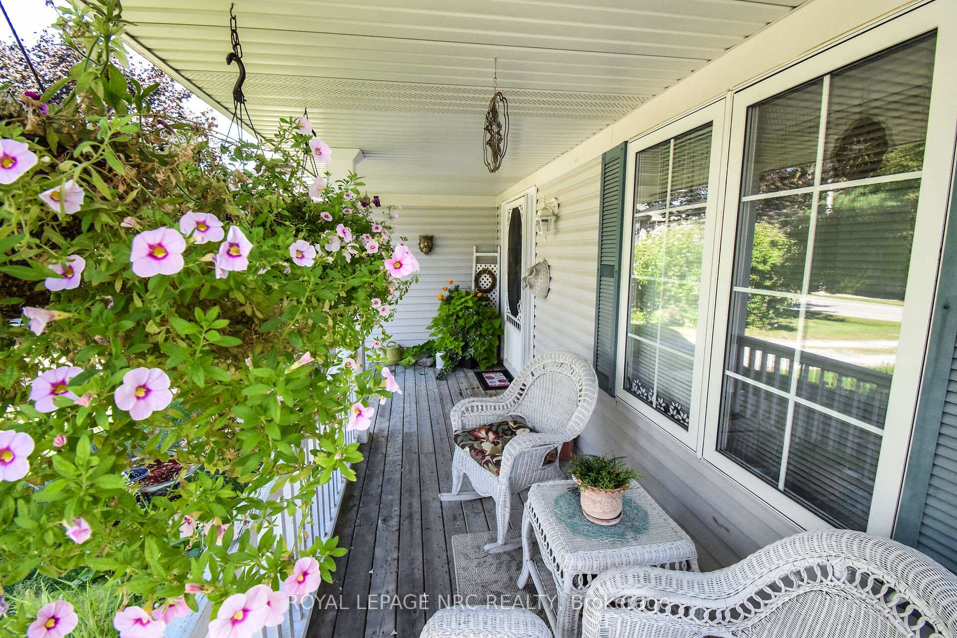 Photo 5 of 27 Chestnut Street, Pelham, Fonthill — HOMEH