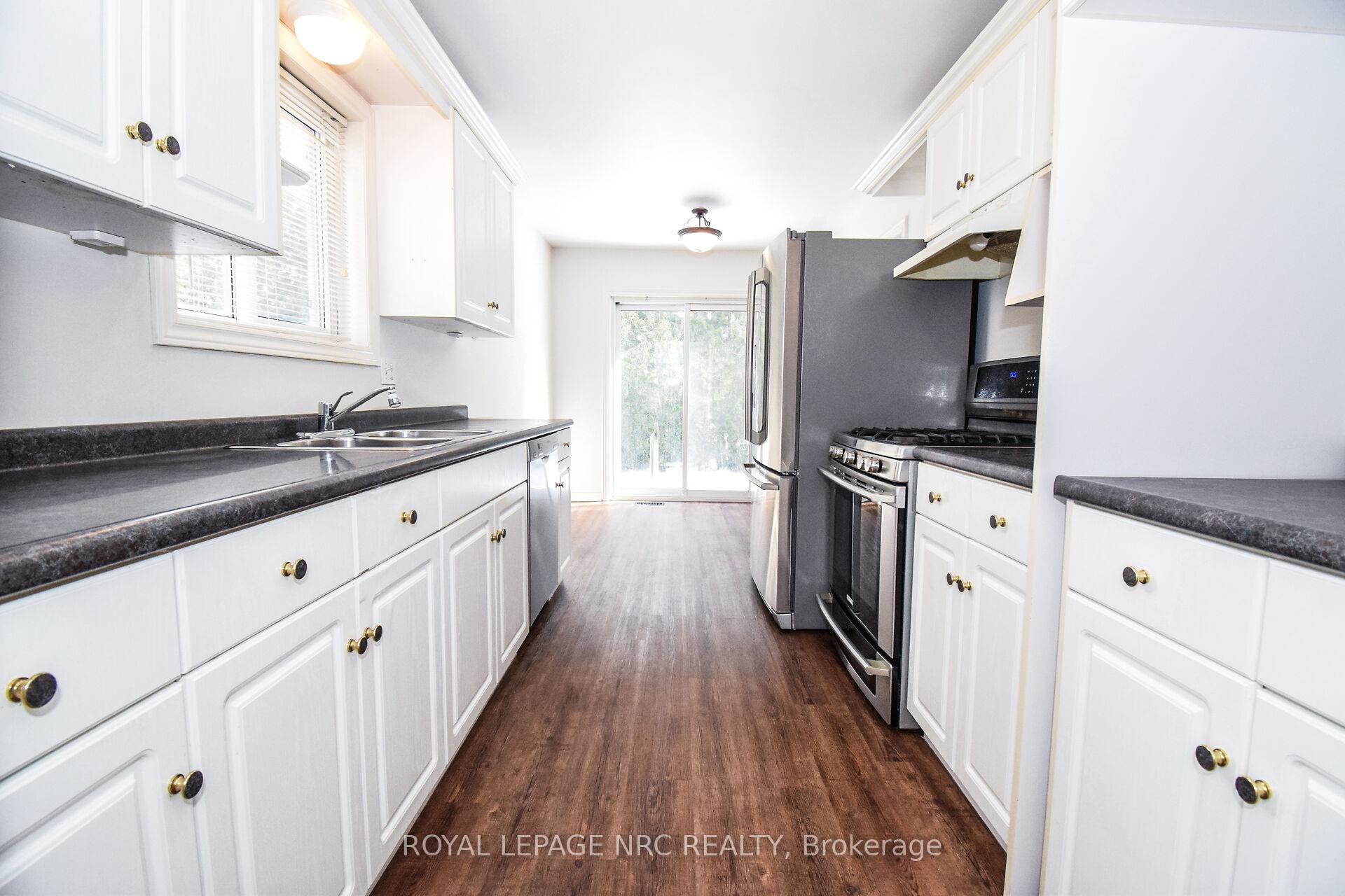 Photo 12 of 27 Chestnut Street, Pelham, Fonthill — HOMEH