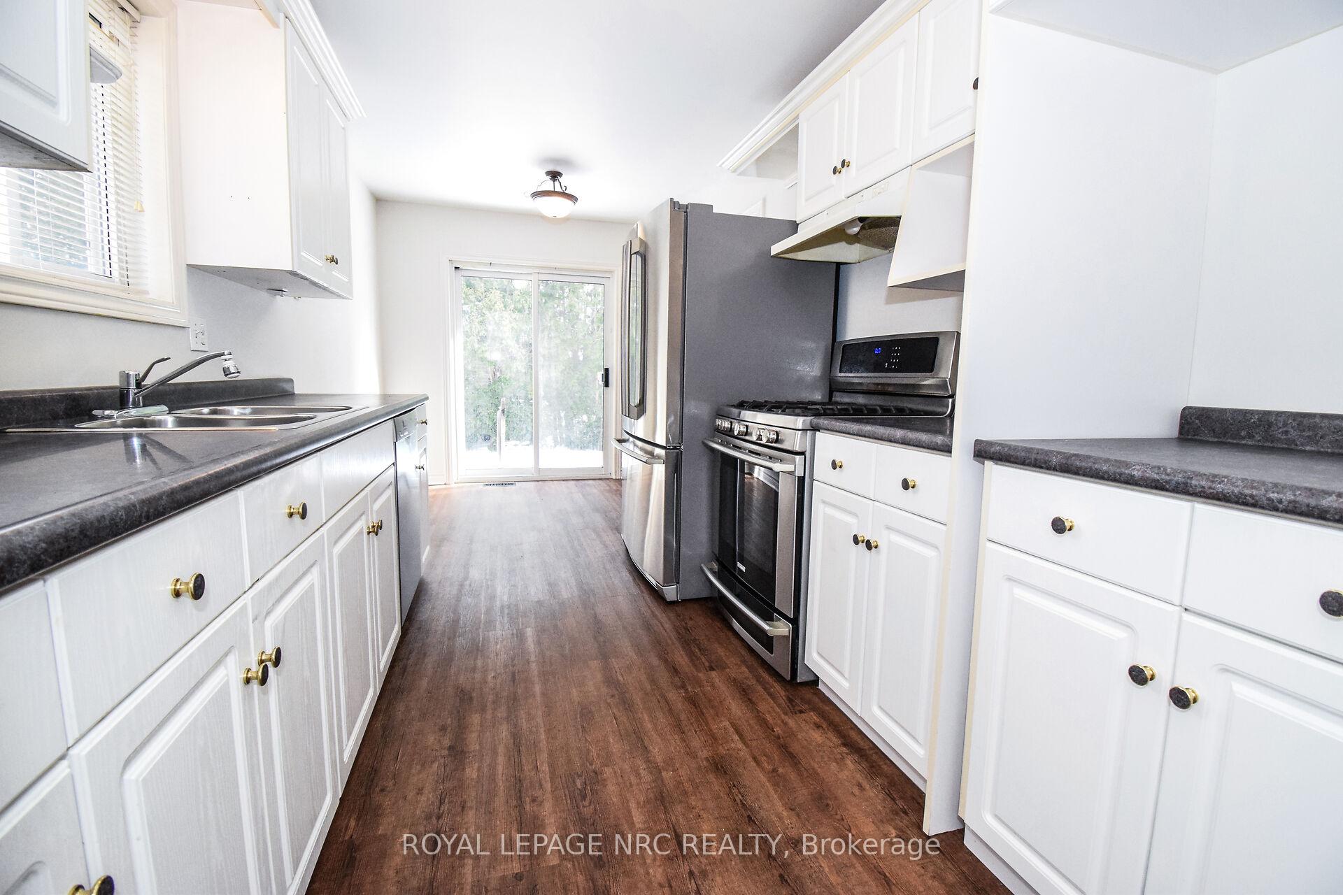 Photo 13 of 27 Chestnut Street, Pelham, Fonthill — HOMEH