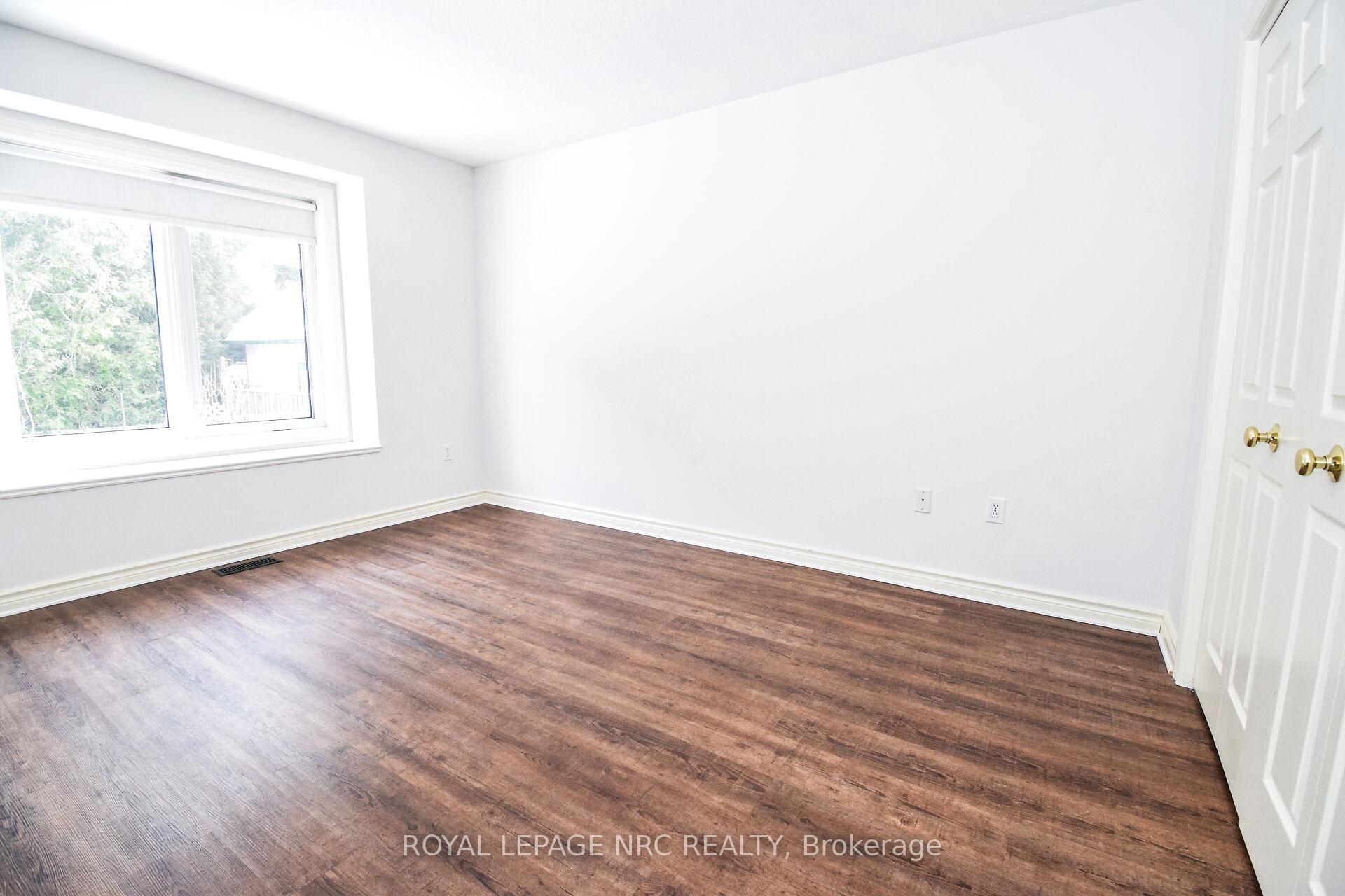 Photo 16 of 27 Chestnut Street, Pelham, Fonthill — HOMEH